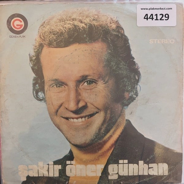sakir-oner-gunhan-cicekler-ekiliyor-ma--e7d9e.jpg