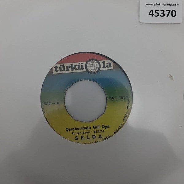 selda-cemberimde-gul-oya-toprak-olunca-e-6314.jpg