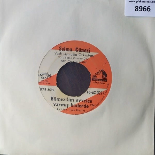 selma-guneri-bilmezdim-evvelce-varmis--5963-0.jpg