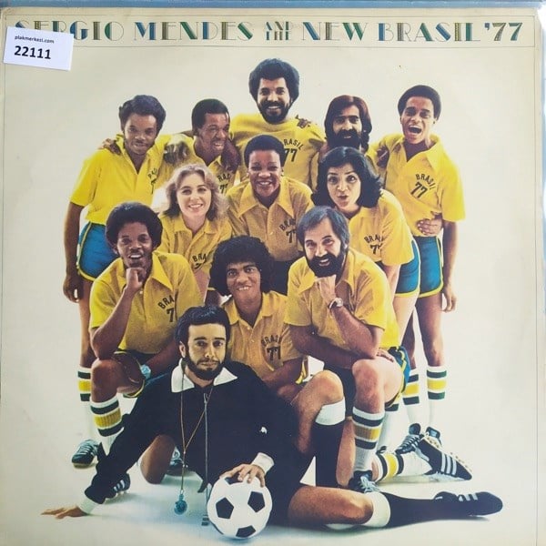 sergio-mendes-brasil-77-love-me-tomorr-eeafd-.jpg