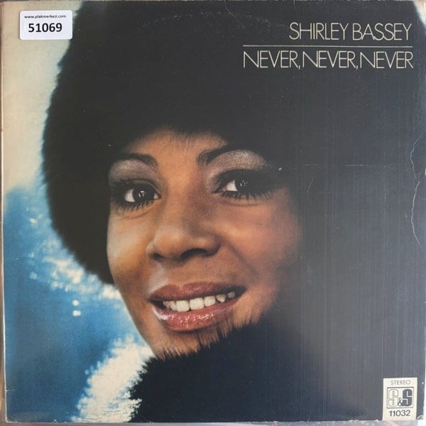 shirley-bassey-never-never-never-etike-4-8ccb.jpg