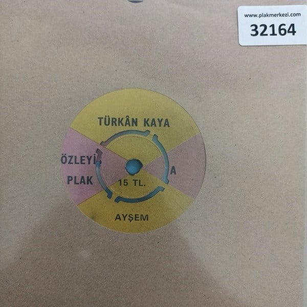 turkan-kaya-aysem-gerdanda-cifte-benle-d0bd0f.jpg