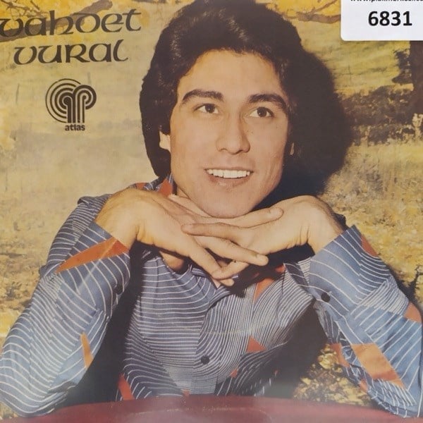 vahdet-vural-sigaramda-duman-dumansevd-e36981.jpg