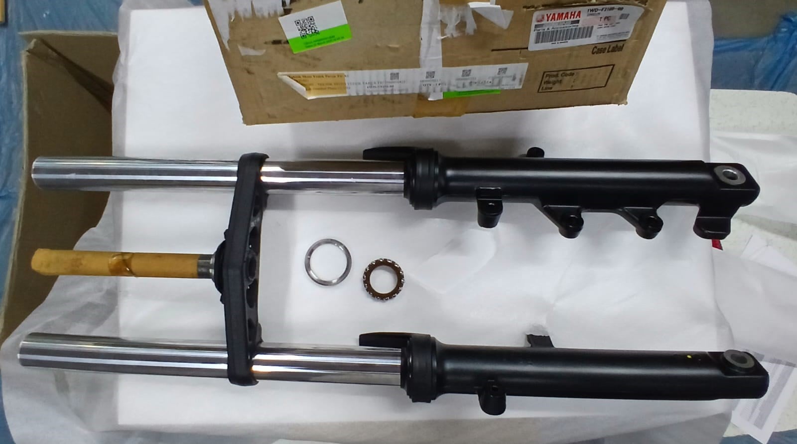 ÖN AMÖRTİSÖR VE ALT MESNET / YAMAHA ORİJİNAL YEDEK PARÇA / YAMAHA / MT-25 / 250cc