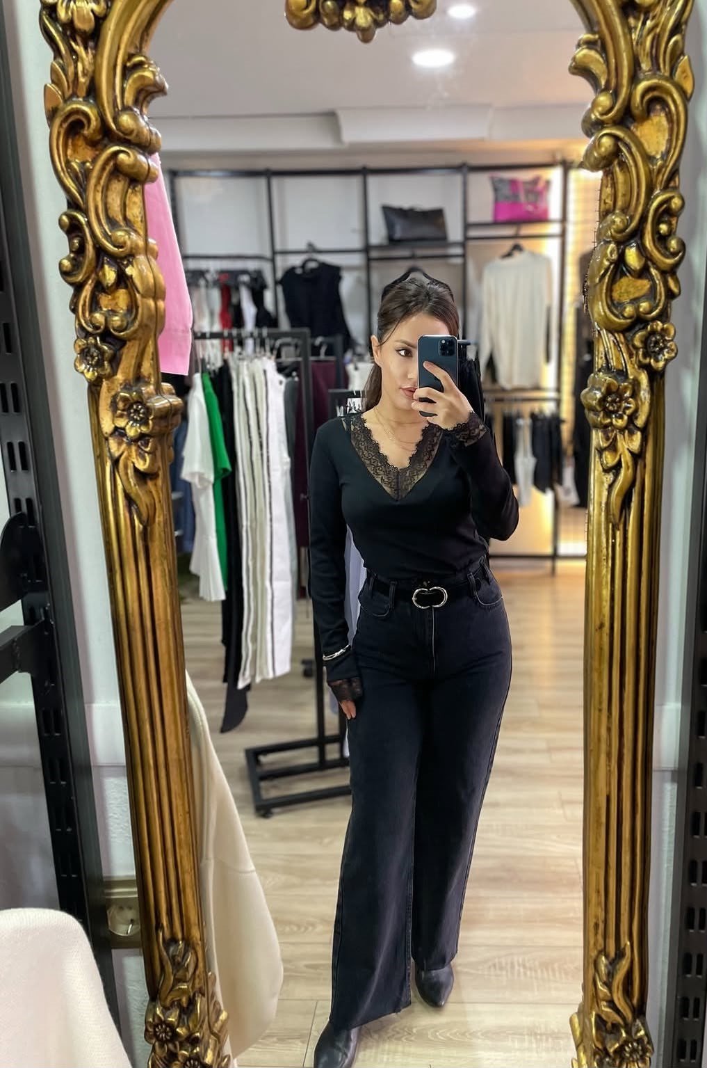 Yüksek Bel Kemerli Jean