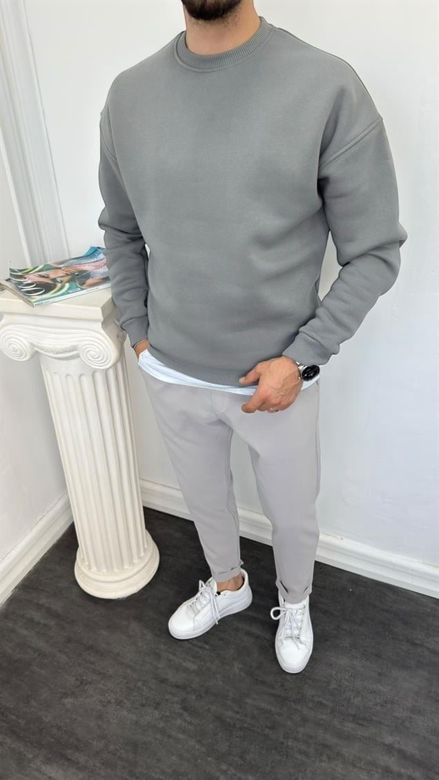 Bisiklet Yaka Üç İplik Şardonlu Sweatshirt
