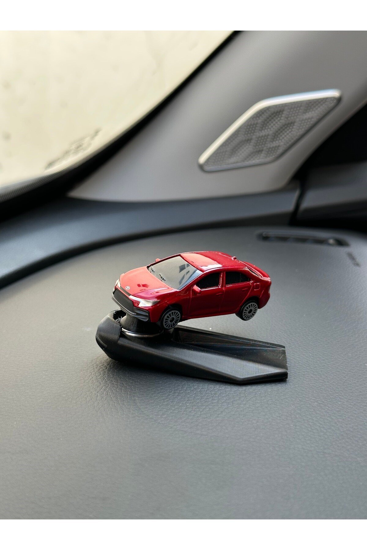 2021 Toyota Corolla Kırmızı Metal Model Torpido Drifter Seti Torpido Süsü