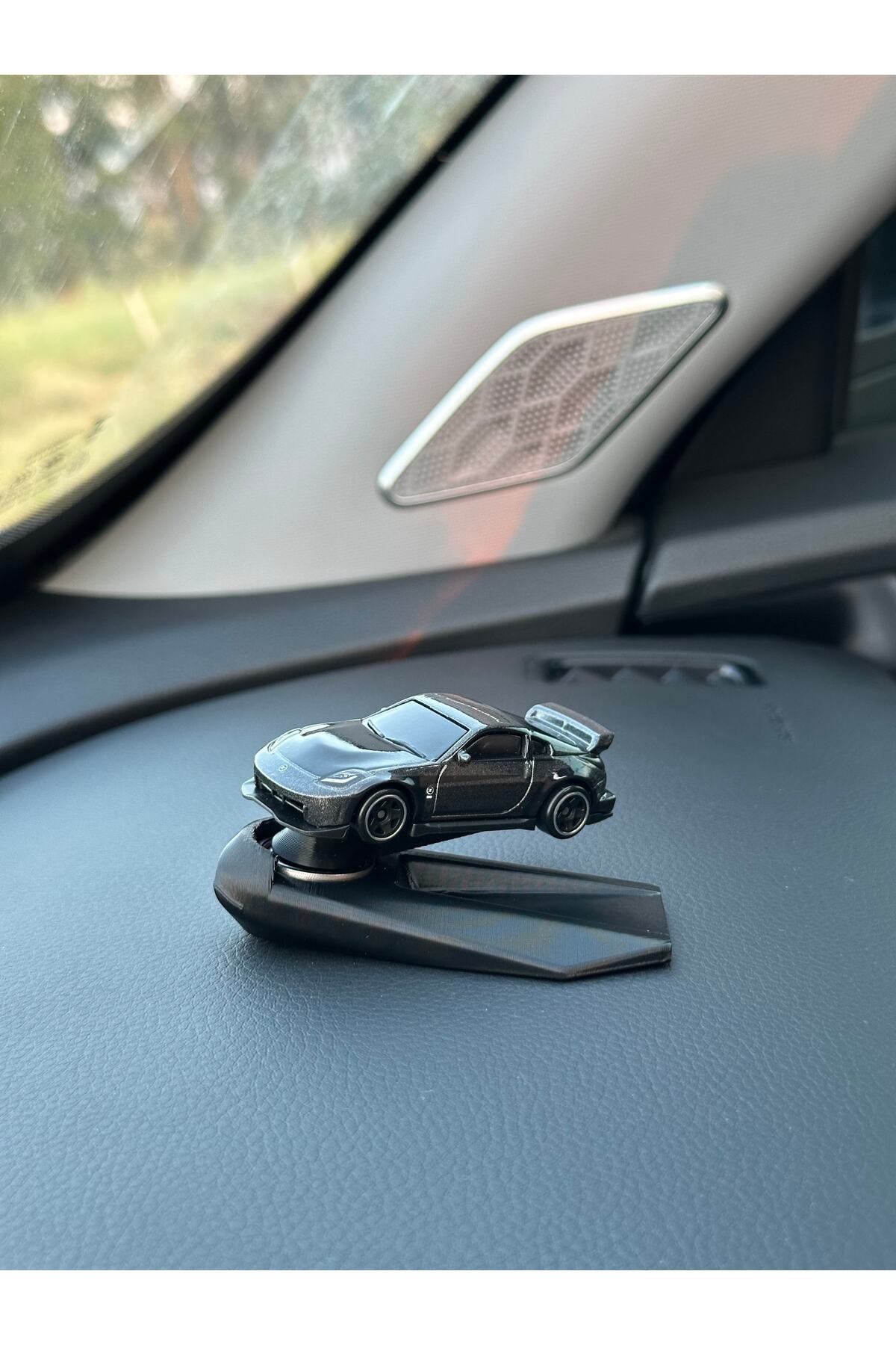Nissan 350Z Siyah Metal Araç Torpido Drifter Seti Torpido Süsü