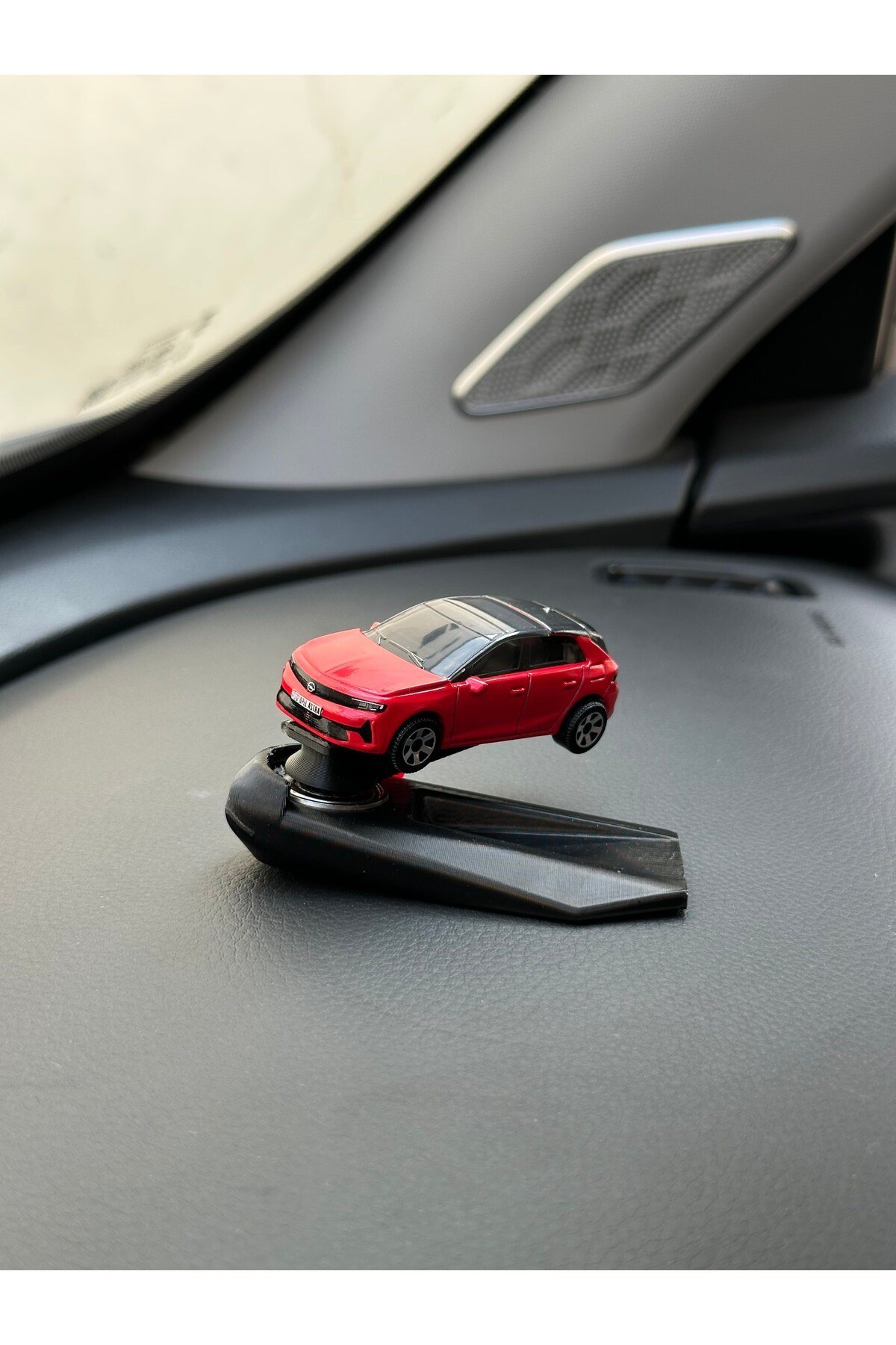 Opel Astra Kırmızı Metal Model Torpido Drifter Seti Torpido Süsü