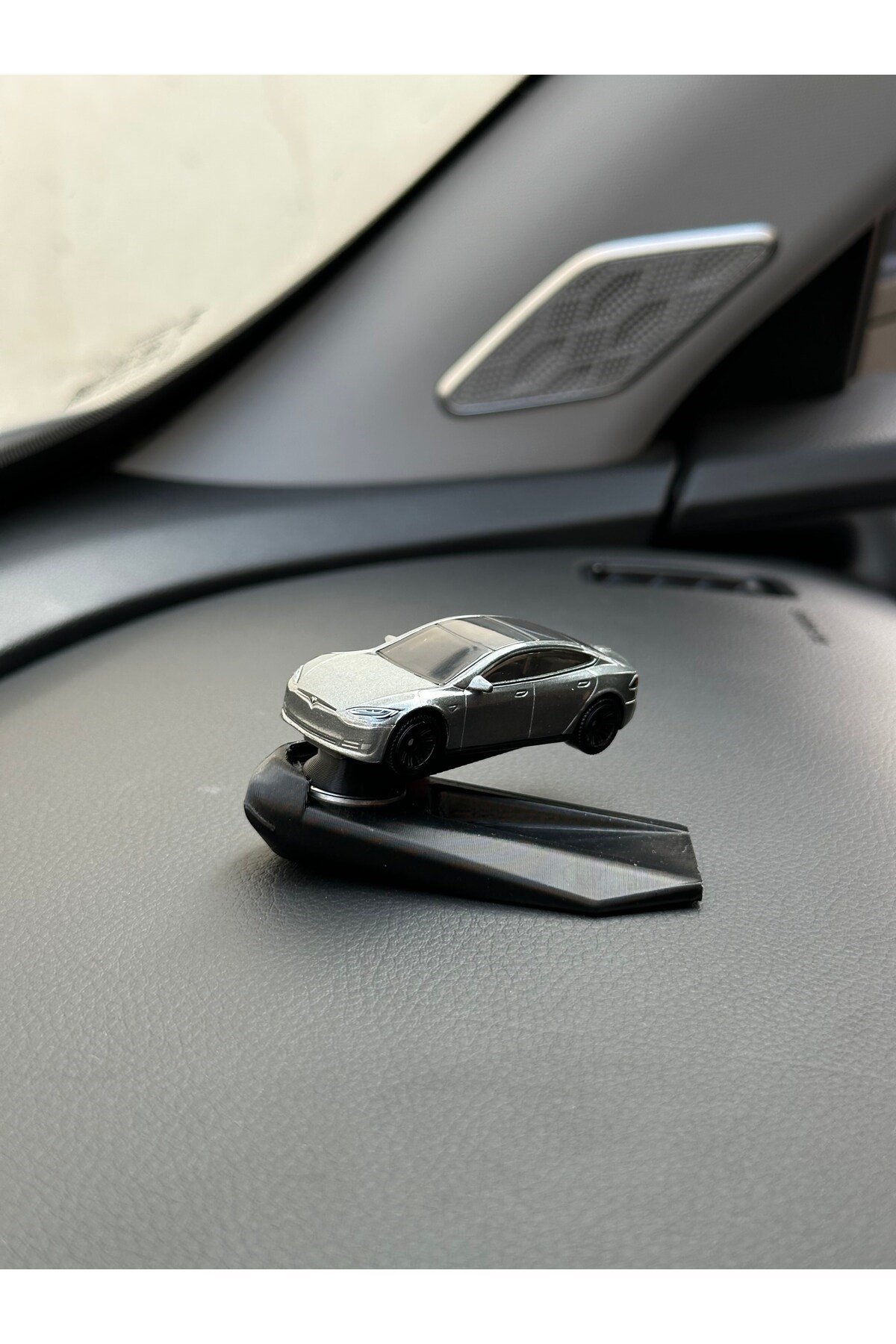Tesla Model S Gümüş Metal Model Torpido Drifter Seti Torpido Süsü