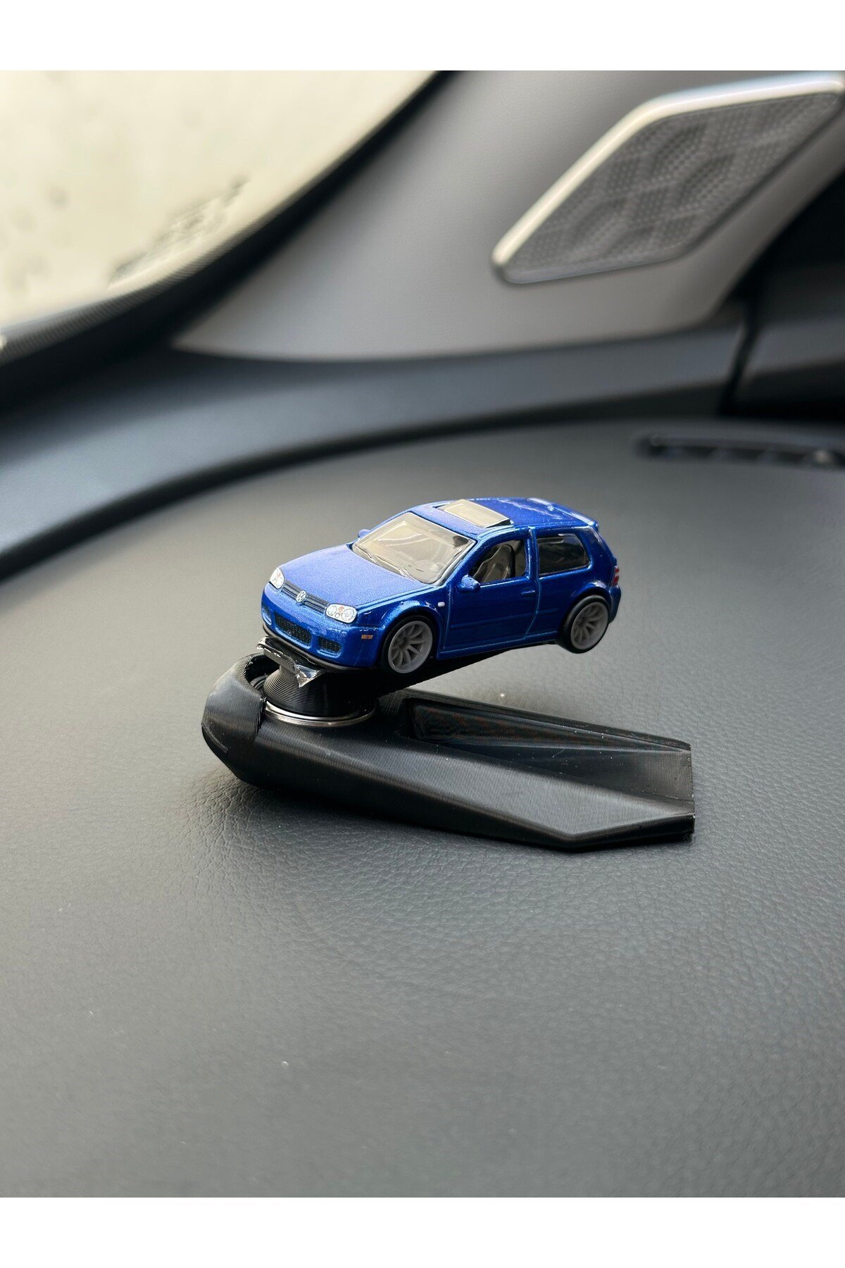 Volkswagen Golf R32 Mavi Metal Model Torpido Drifter Seti Torpido Süsü