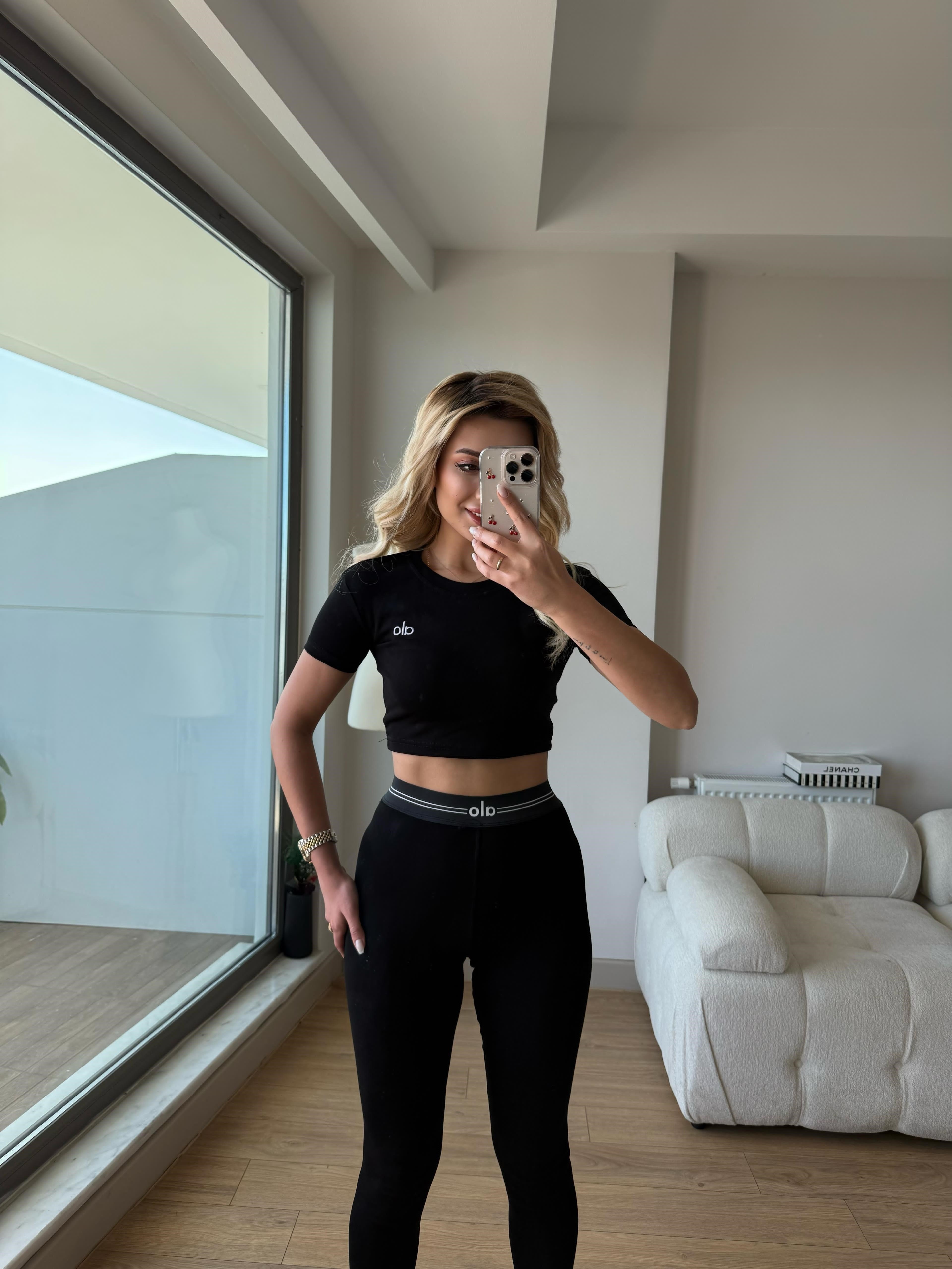 Alo crop takım siyah