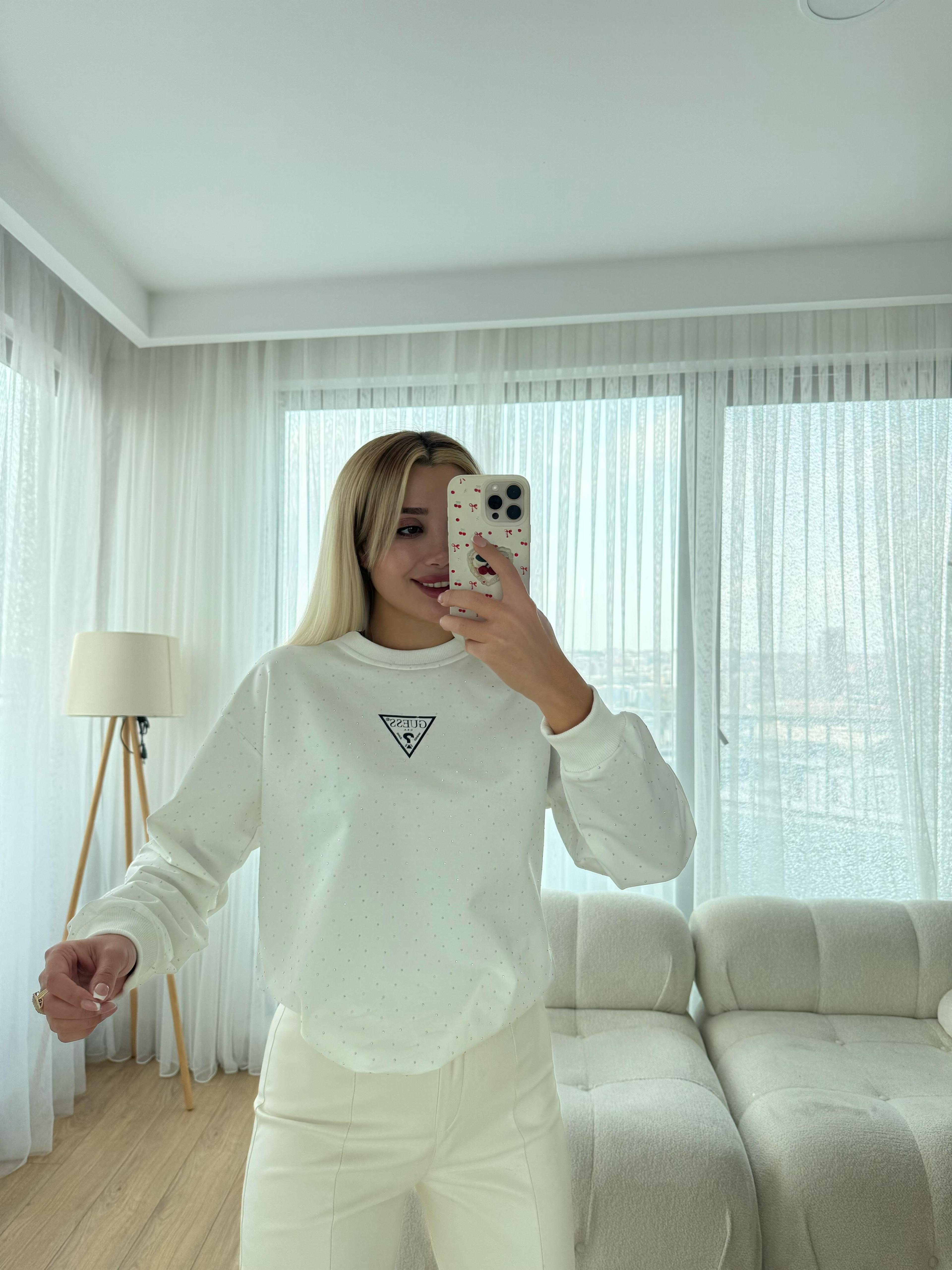 Taşlı sweat beyaz