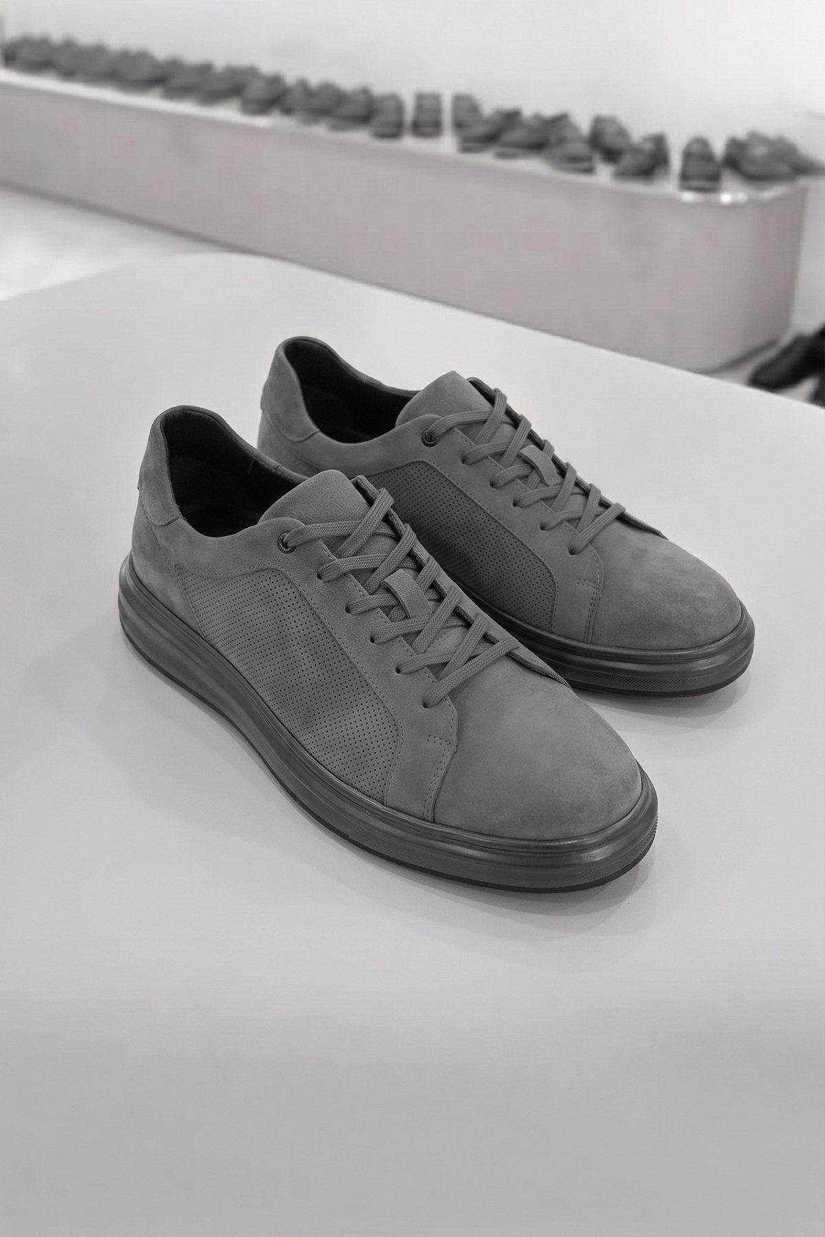 Karaden 1943 Erkek Hakiki Nubuk Deri Gri Sneaker & Spor Ayakkabı