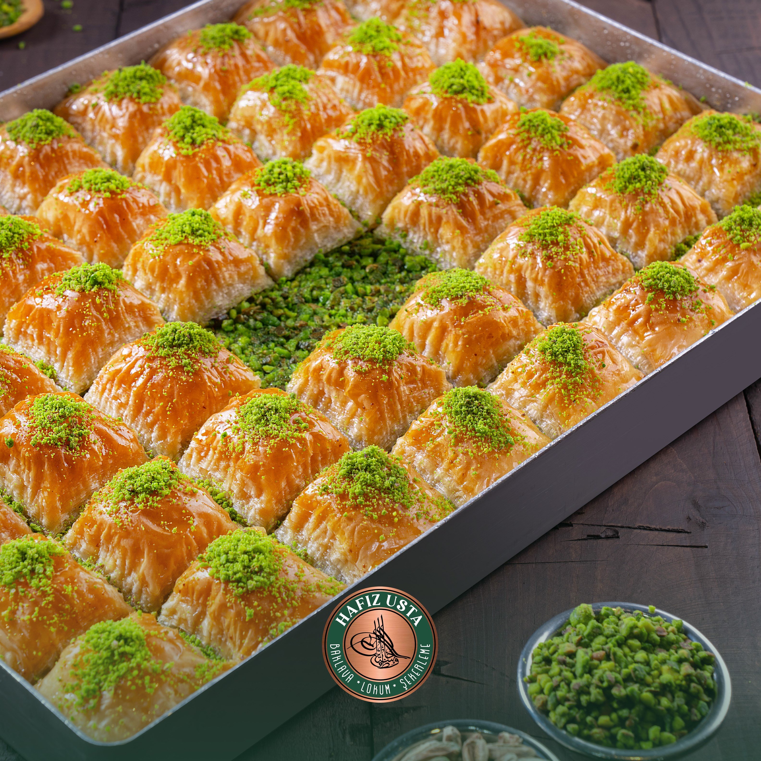 FISTIKLI ÖZEL KARE  BAKLAVA TEPSİ