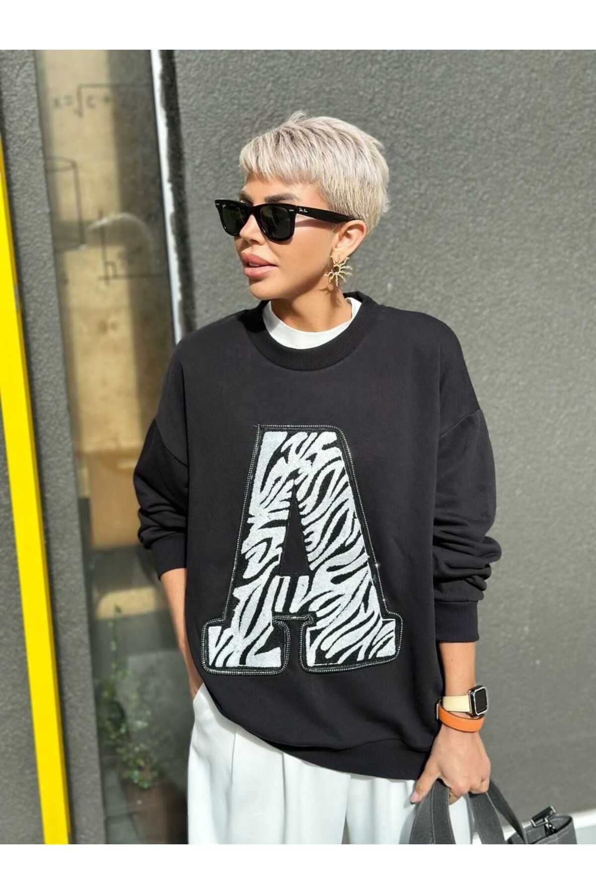 Basic Salaş Orijinal Marka Zebra Desenli Siyah Sweatshirt
