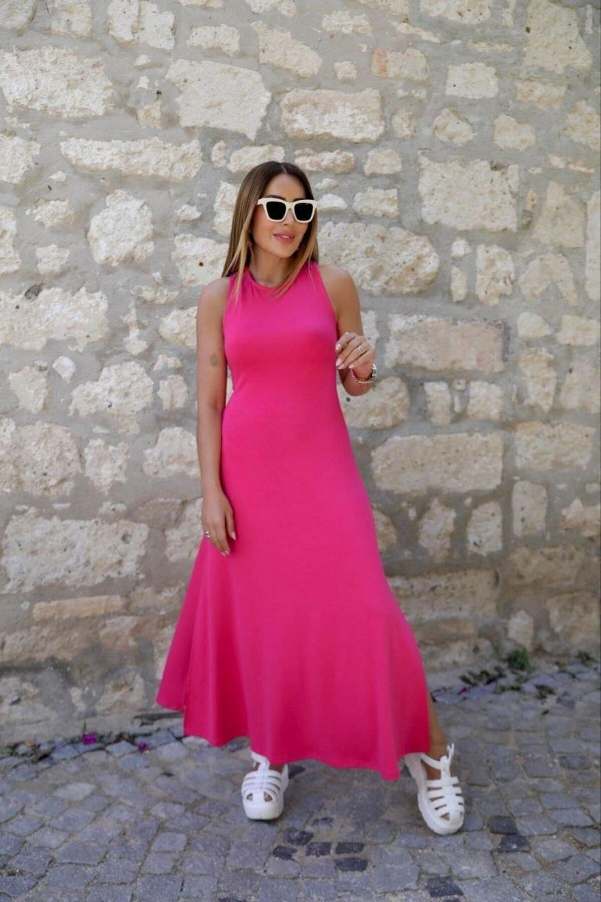 Fuşya Arkası Çapraz Yırtmaçlı Maxi Boy Elbise