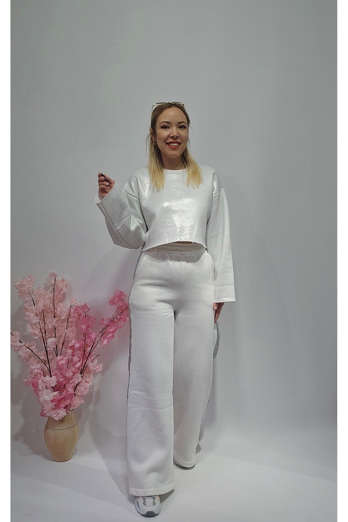 Yeni Sezon Beyaz Varaklı Crop Sweatshirt - Pantolon Eşofman Alt Üst Takım