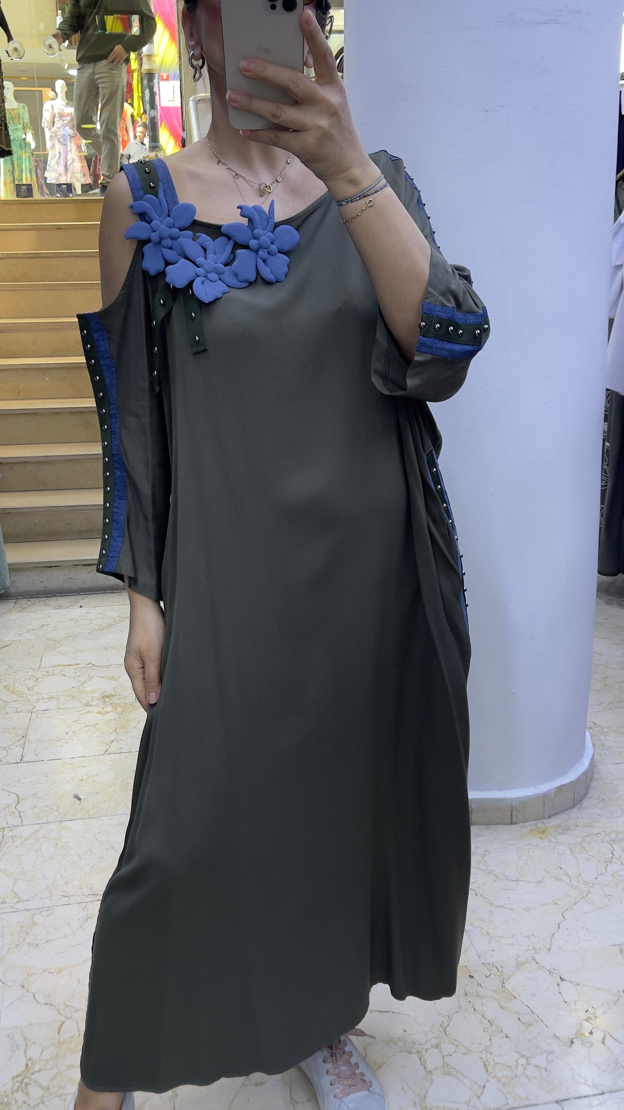 Elora Çiçek Detaylı Oversize Viskon Elbise