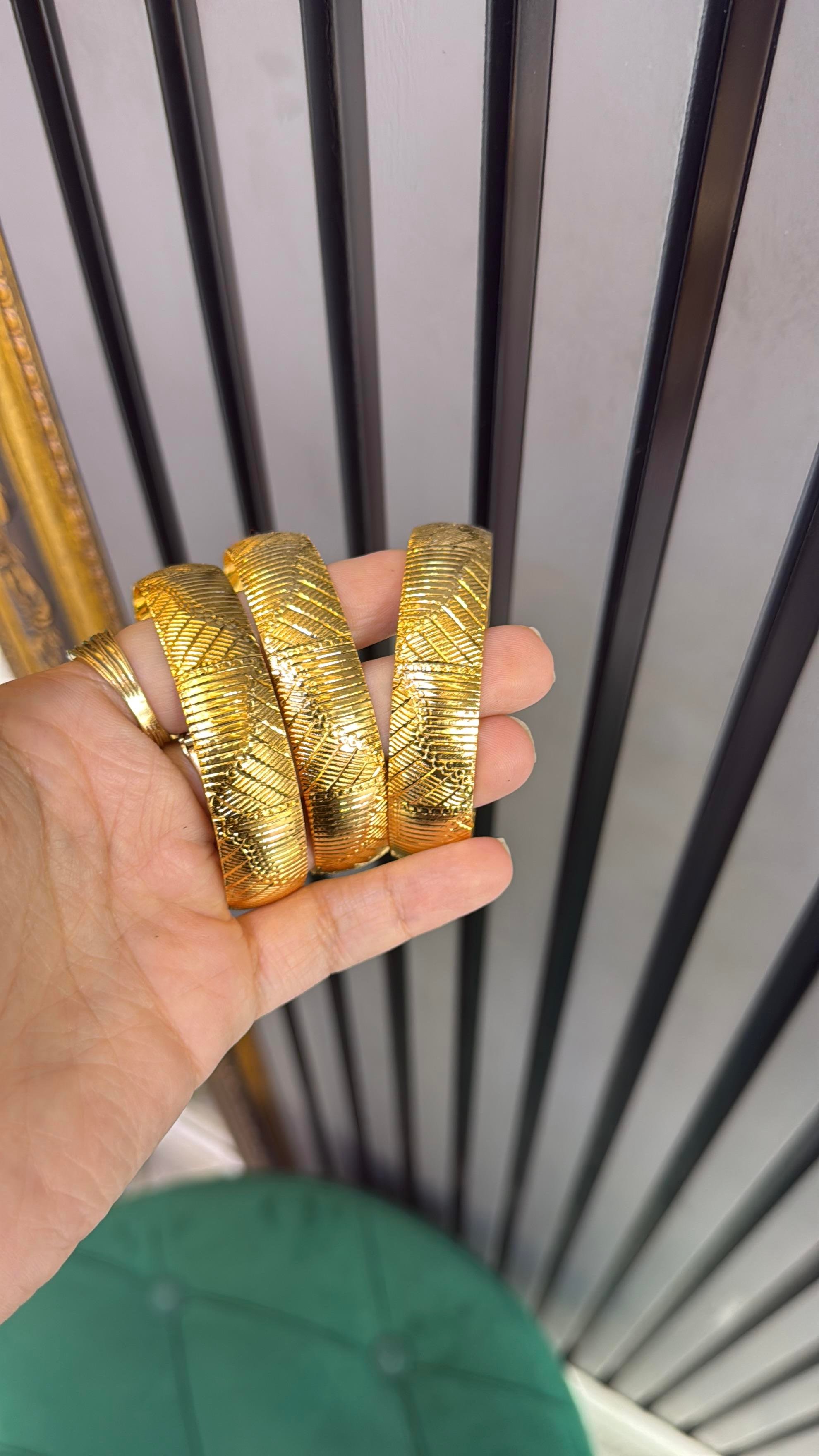 1.5 cm bilezik dikey desen 3 adet