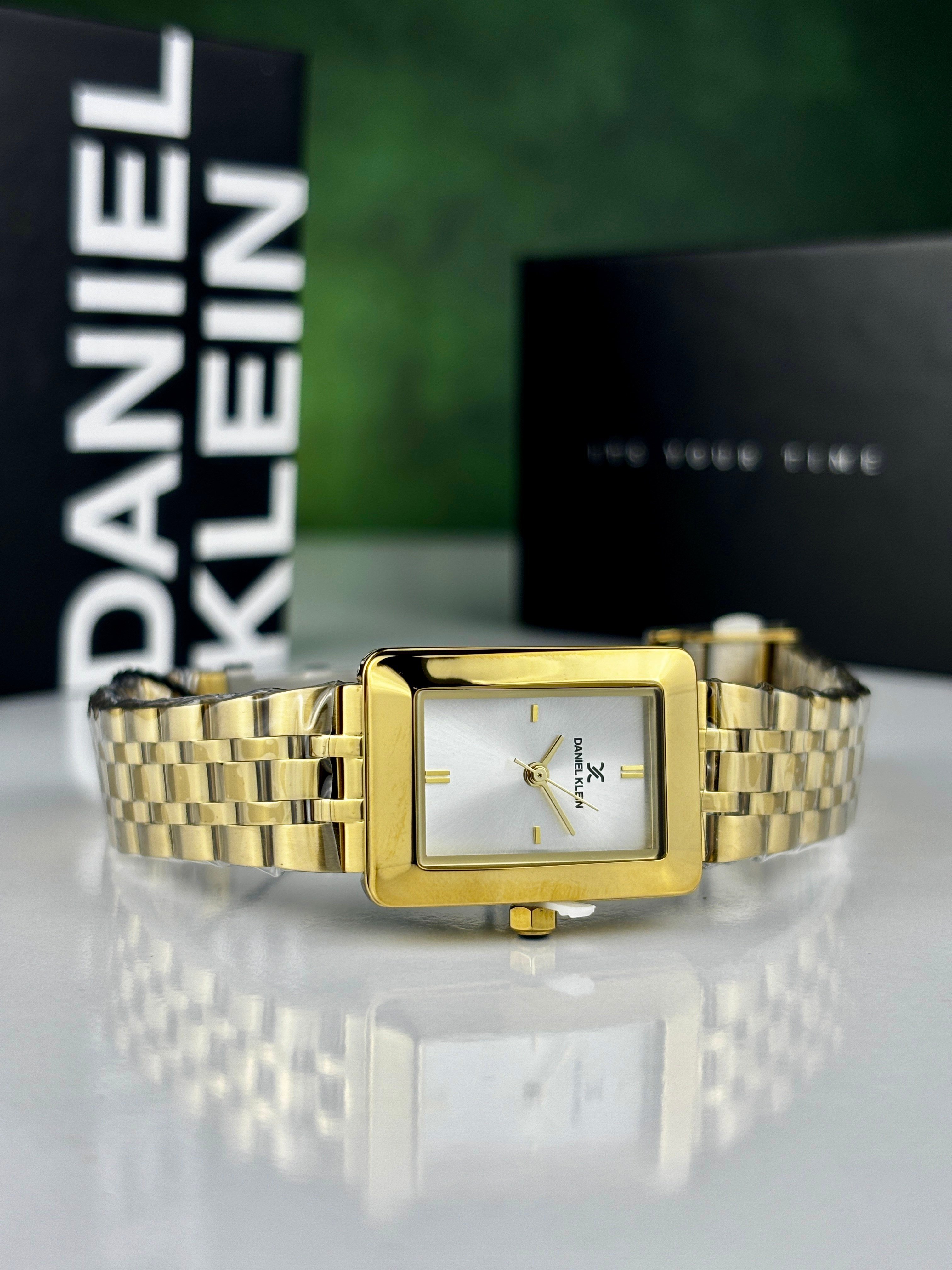 DANIEL KLEIN DKE.1.10821-3 “BEYAZ KADRAN” KADIN KOL SAATİ