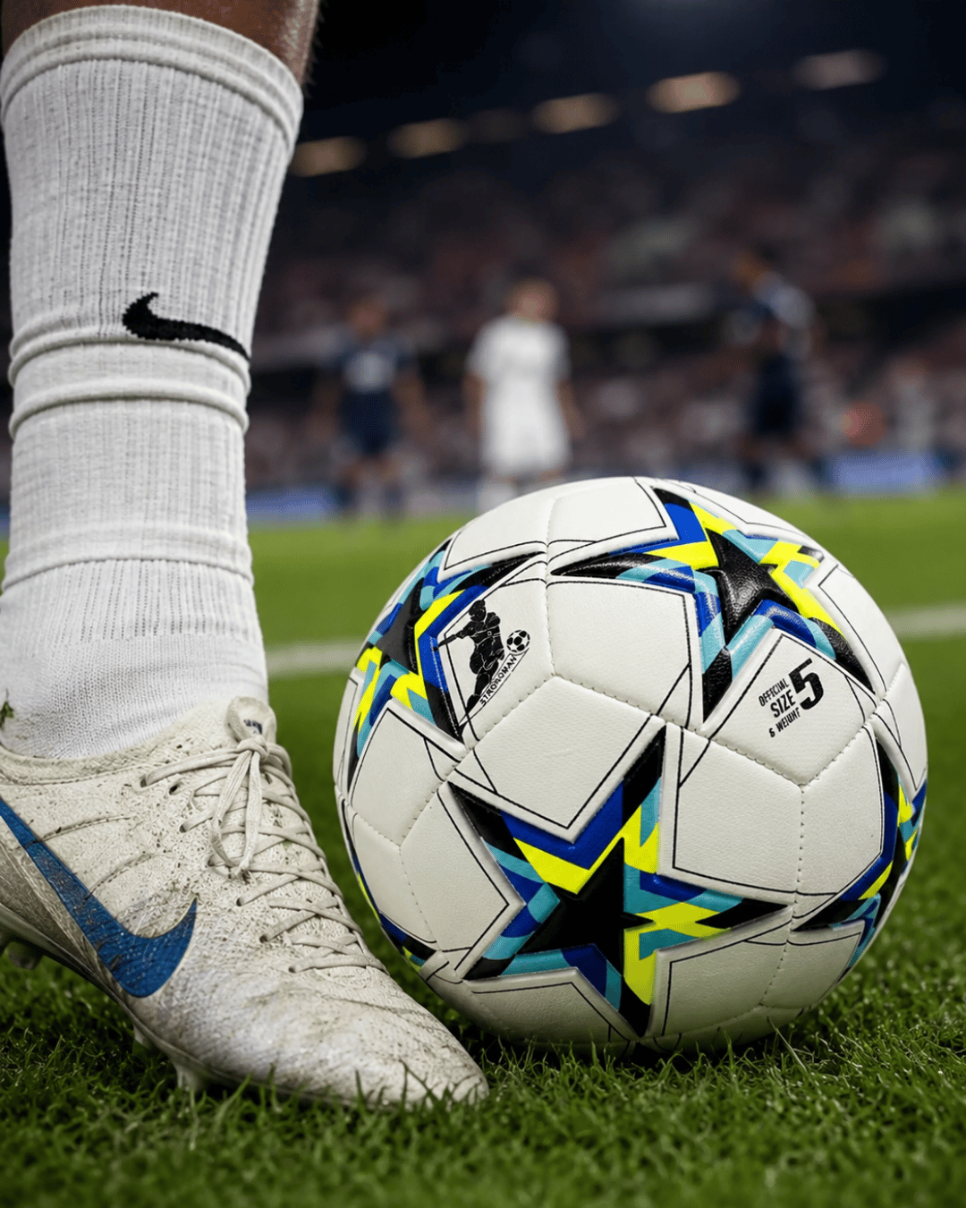 Futbol Antrenman Topu Yüksek Dayanıklı Dikişli Kaymaz Yüzey Tasarımı
