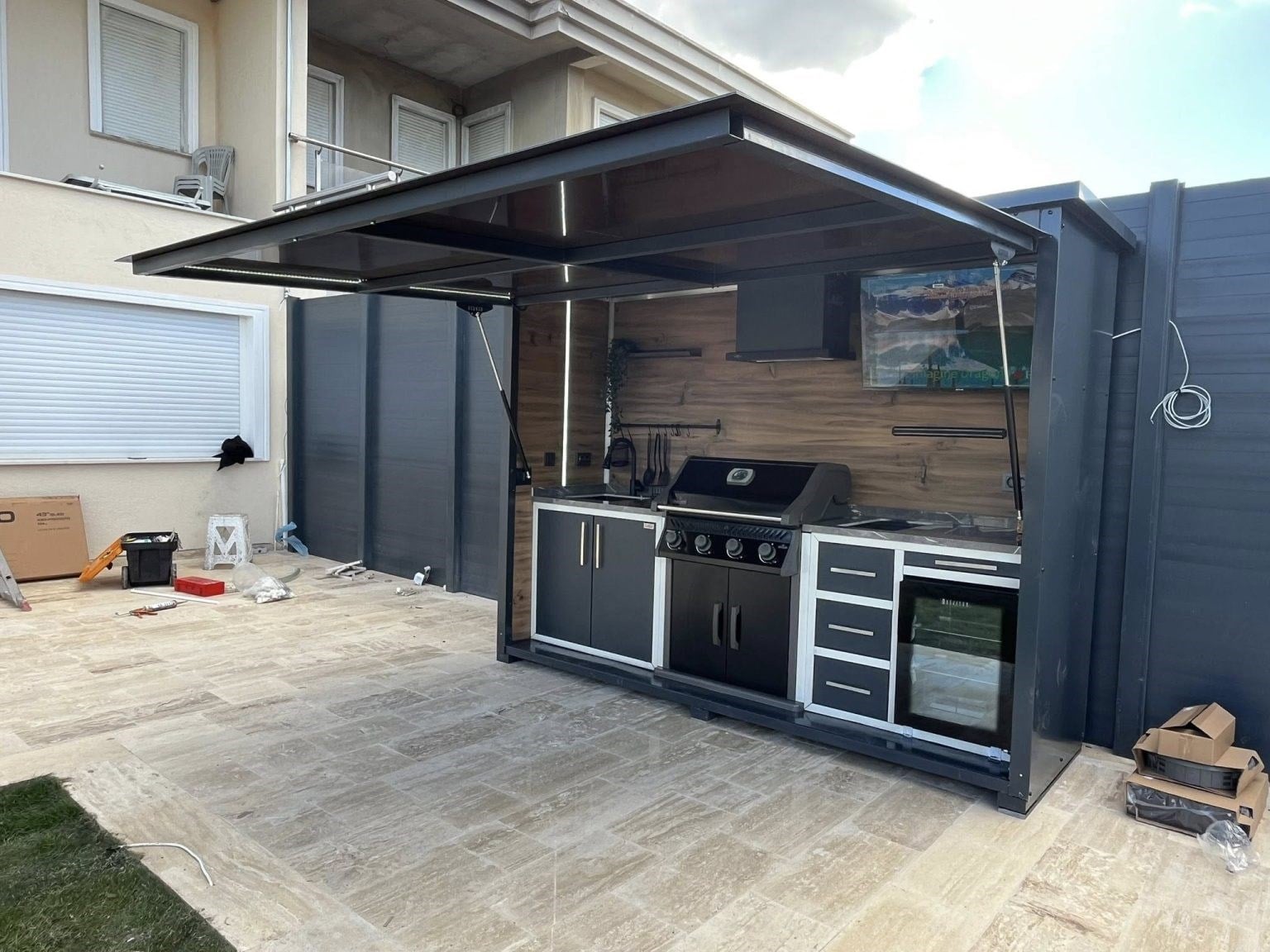 SHELTER 300 GRILL
