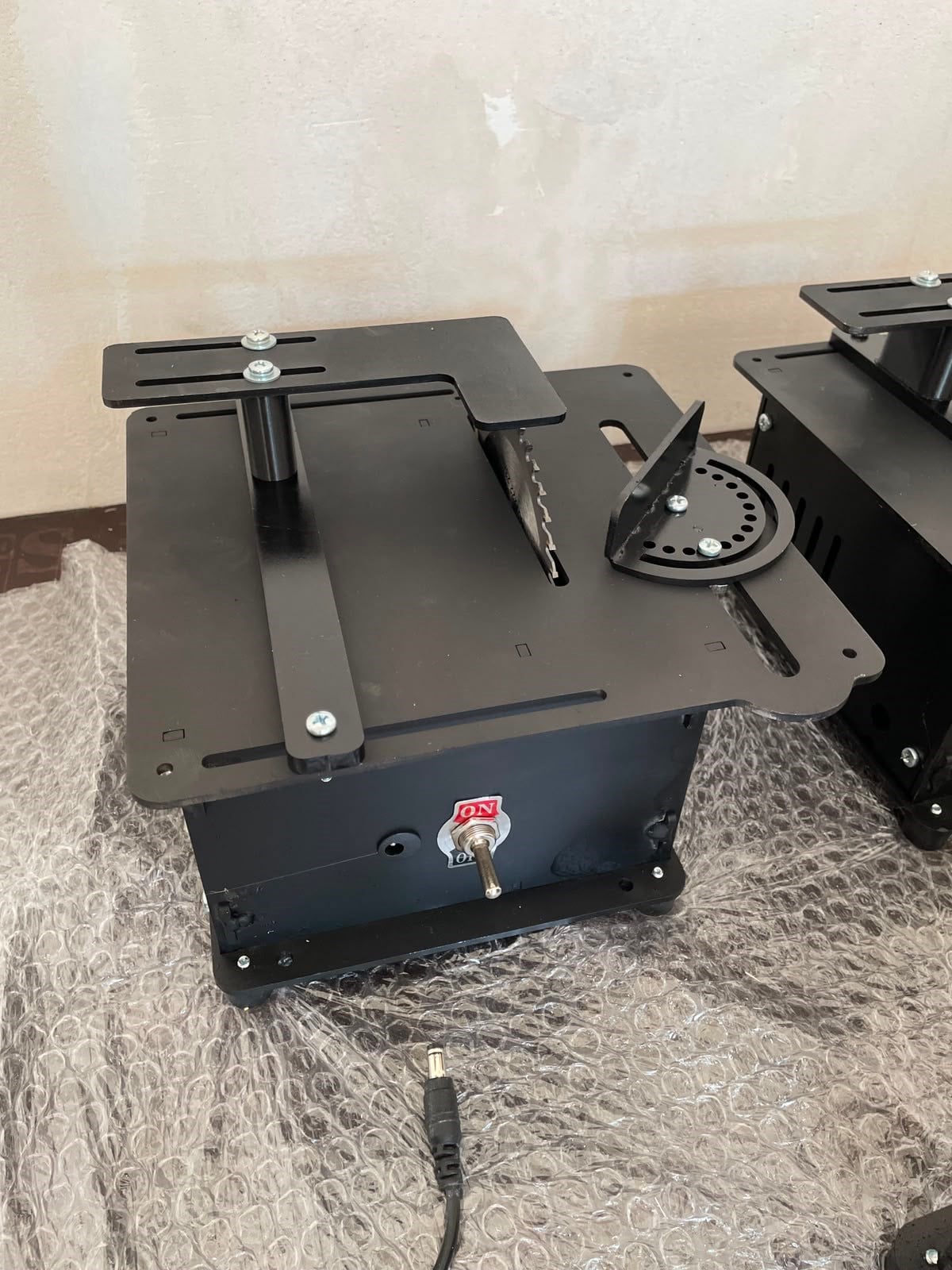 Mini Tezgah Tipi Daire Testere – 150W Güç, 115mm Bıçak ile Yüksek Kesim Performansı