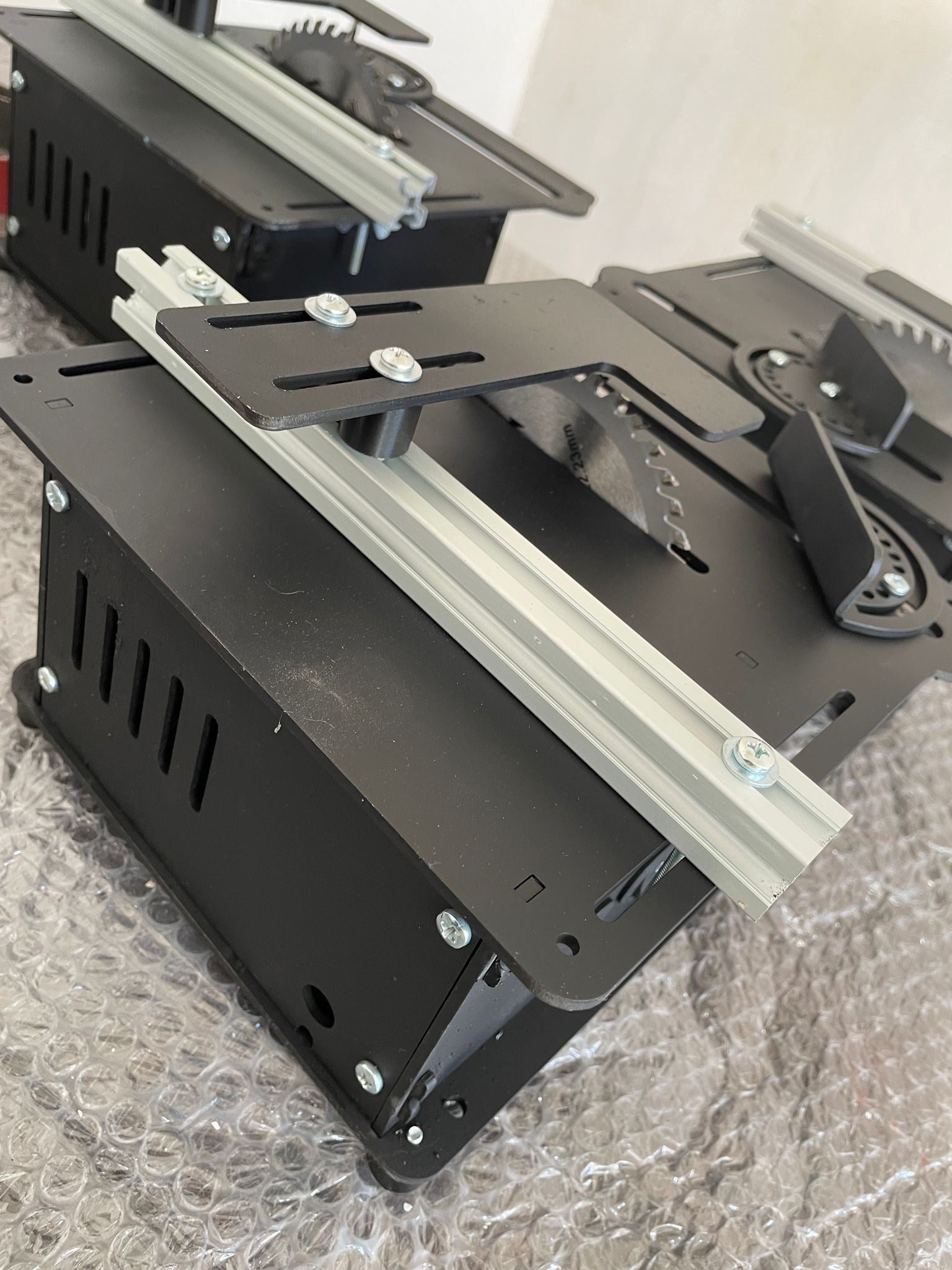 Mini Tezgah Tipi Daire Testere – 150W Güç, 115mm Bıçak ile Yüksek Kesim Performansı