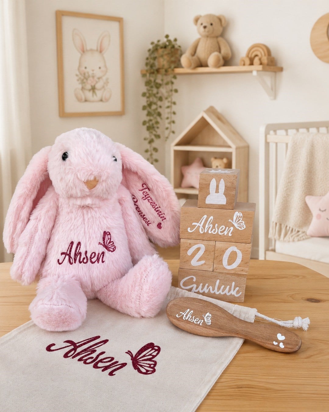 İsme Özel Bebek Seti ve Yeni Doğan Hediye Kutusu ( 3'lü Paket ) 