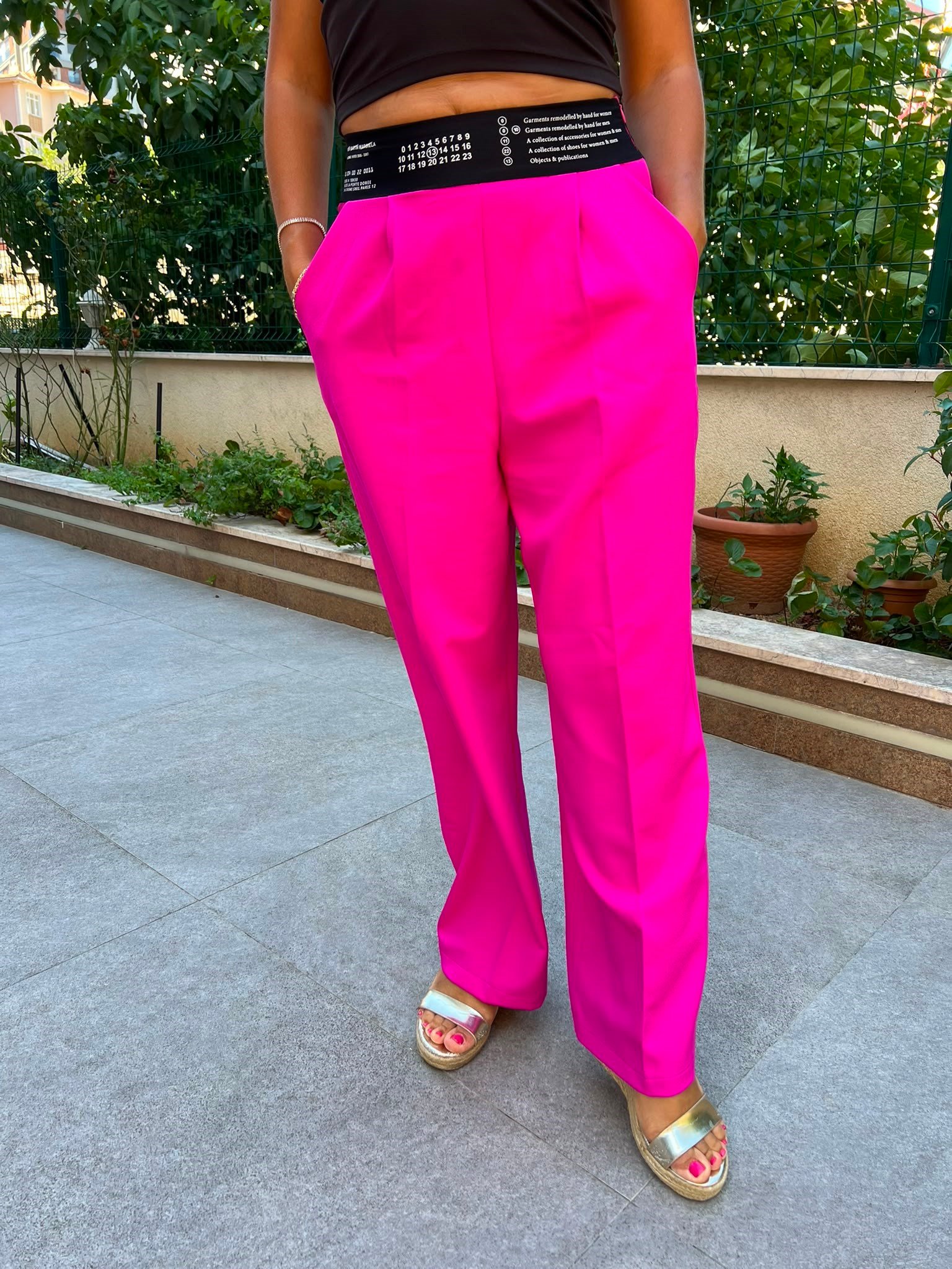 PEMBE LASTİK DETAYLI FUŞYA PANTOLON