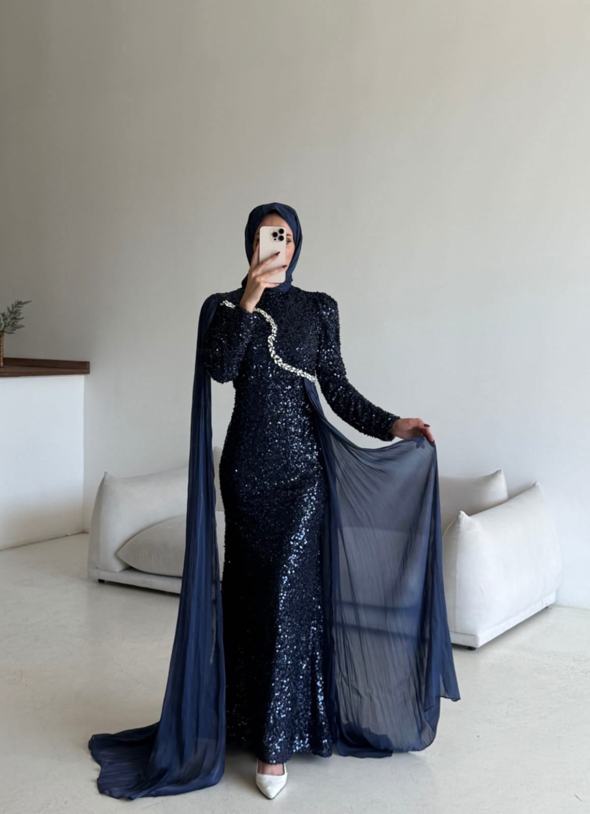 Diana Abiye Lacivert