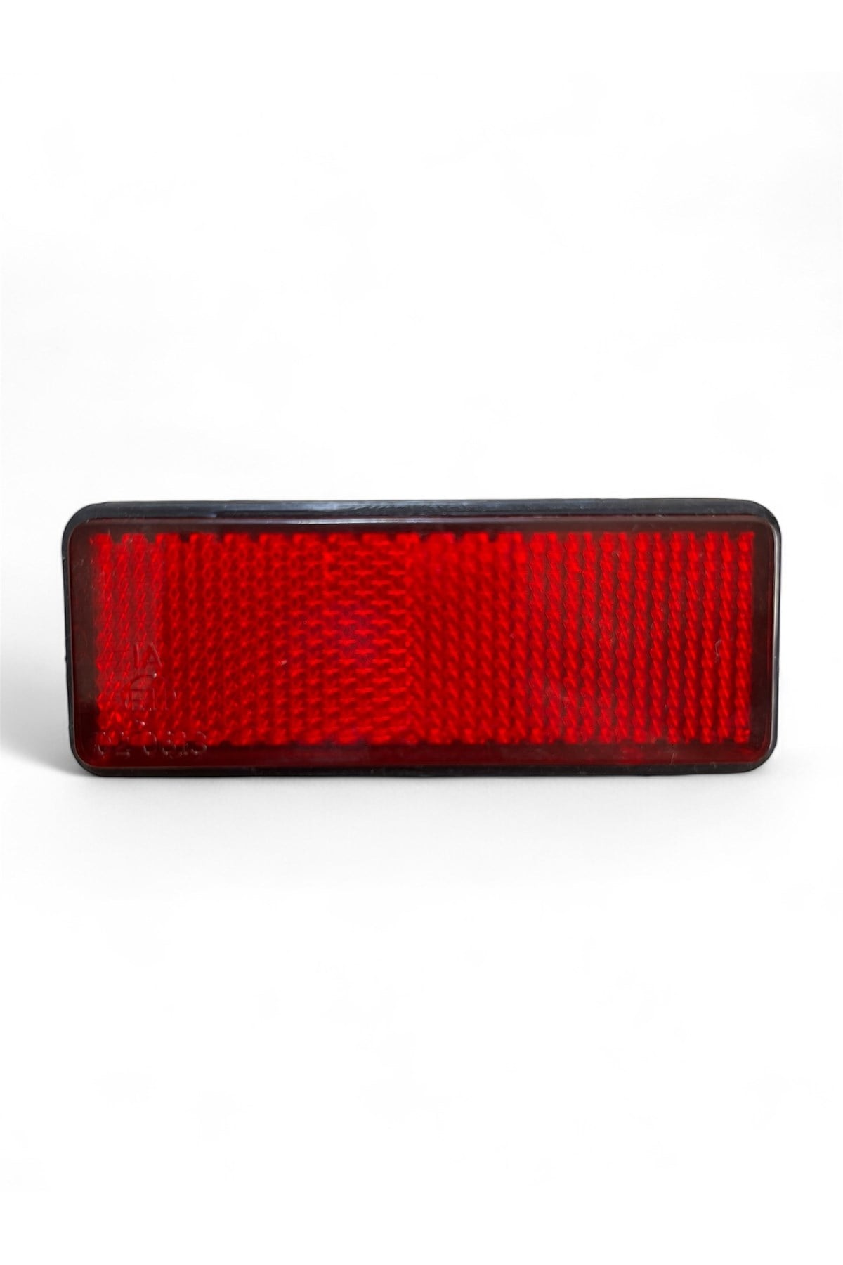 MOTOSİKLET DİKDÖRTGEN REFLEKTÖR KIRMIZI 5 mm 9x3 cm