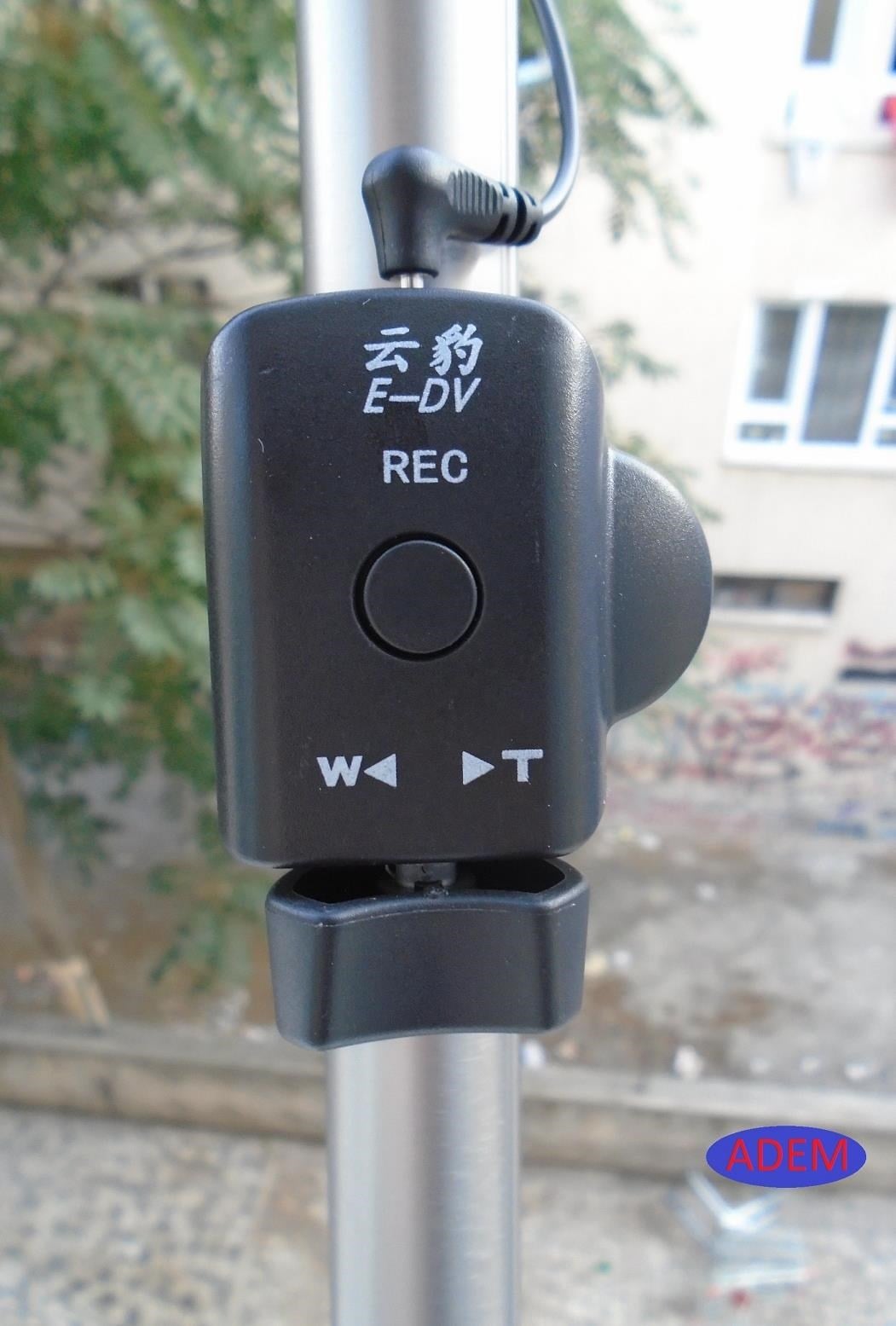 Monopod, Tripod Kumandası