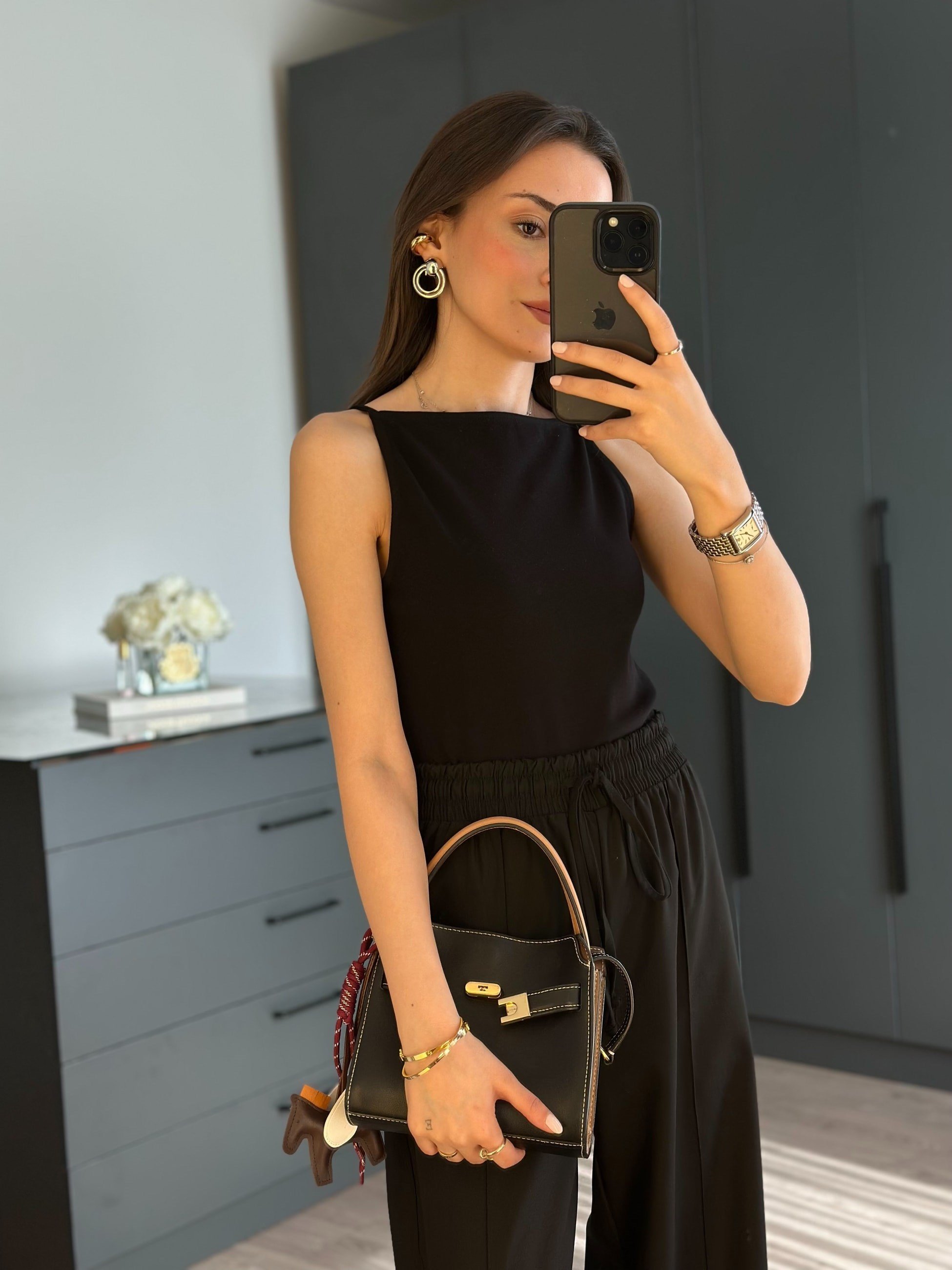MARKA MODEL SİYAH ASKILI BODY