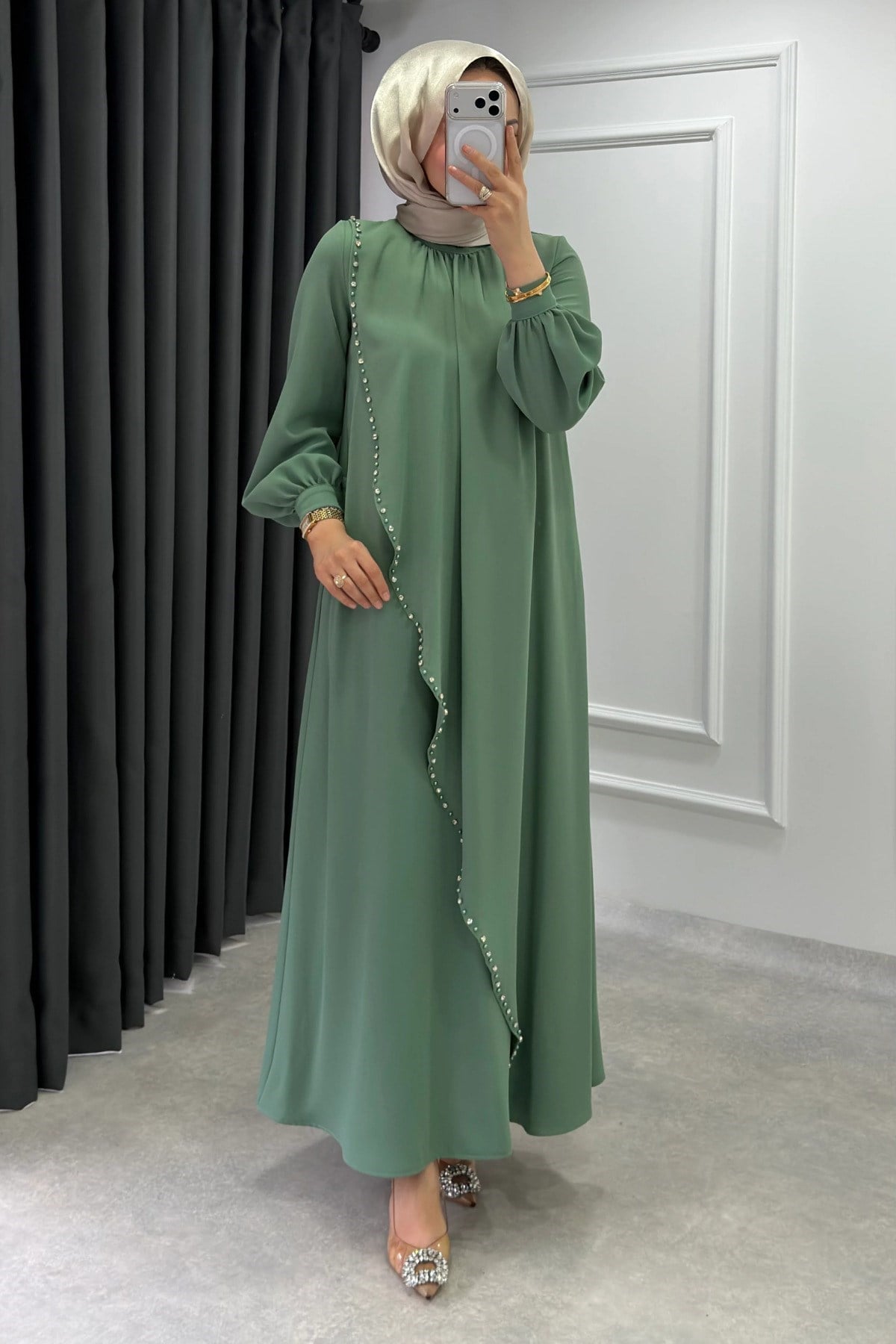 Krep Kumaş Kenarları Taş İşlemeli Nazende Elbise- Mint Yeşili