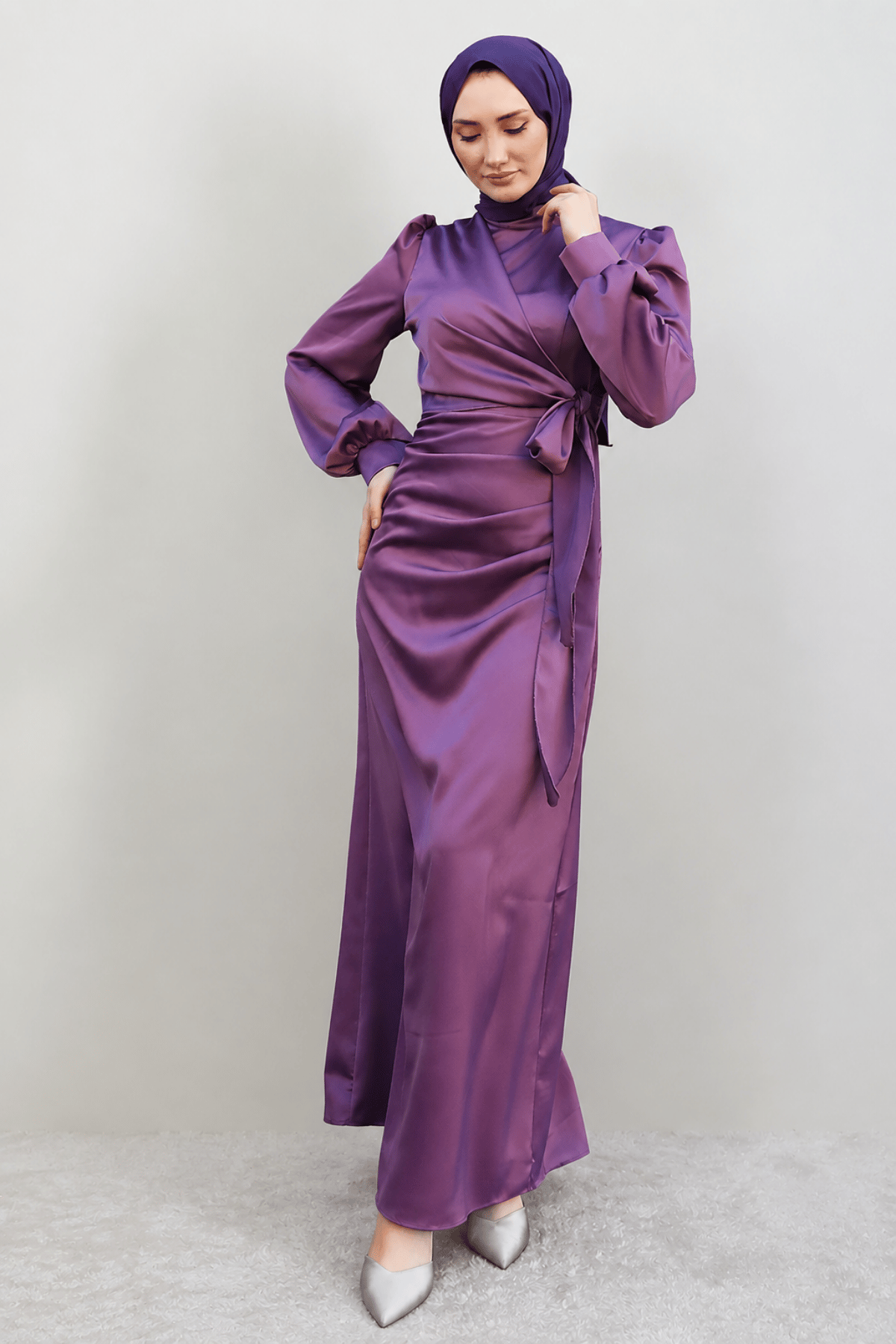 Roya Model Yandan Bağlamalı Saten Abiye-Lila