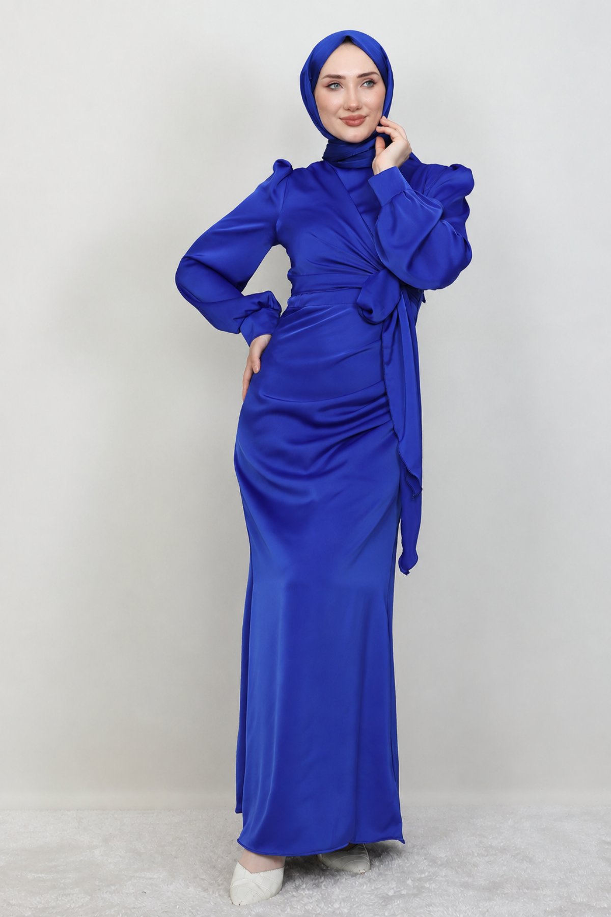 Roya Model Yandan Bağlamalı Saten Tesettür Abiye- Saks Mavi