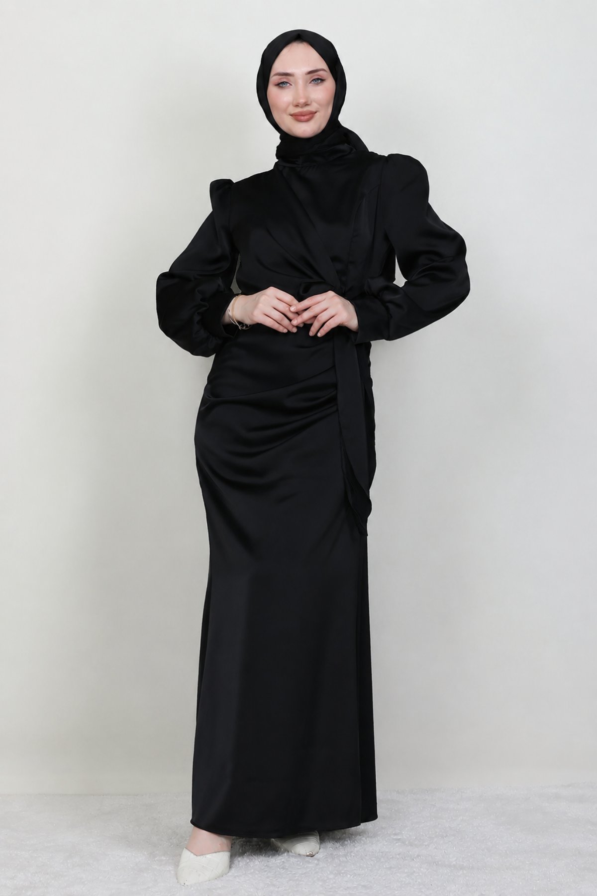 Roya Model Yandan Bağlamalı Saten Tesettür Abiye- Siyah
