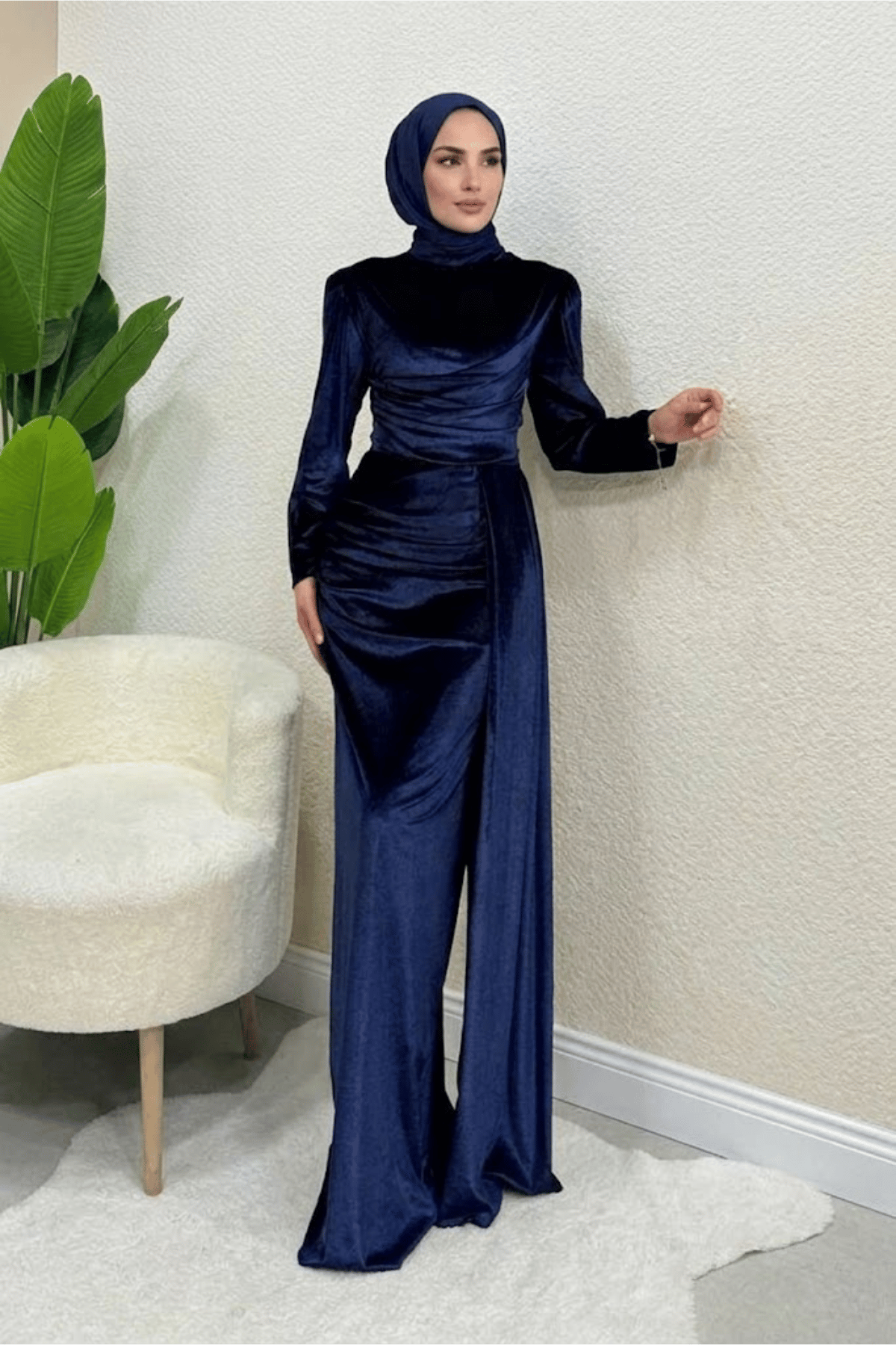 Selis Balık Model Kadife Kumaş Tesettür Abiye- Lacivert
