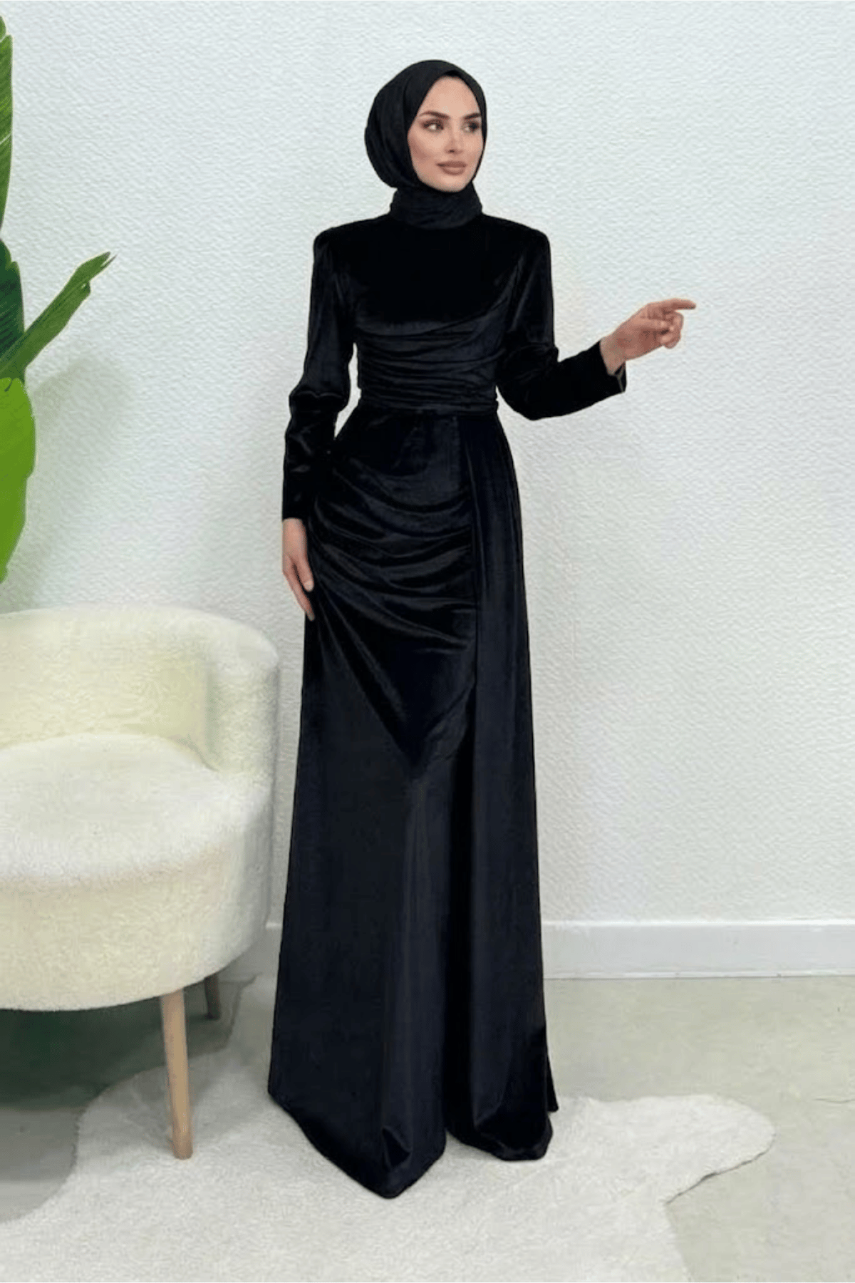 Selis Balık Model Kadife Kumaş Tesettür Abiye- Siyah