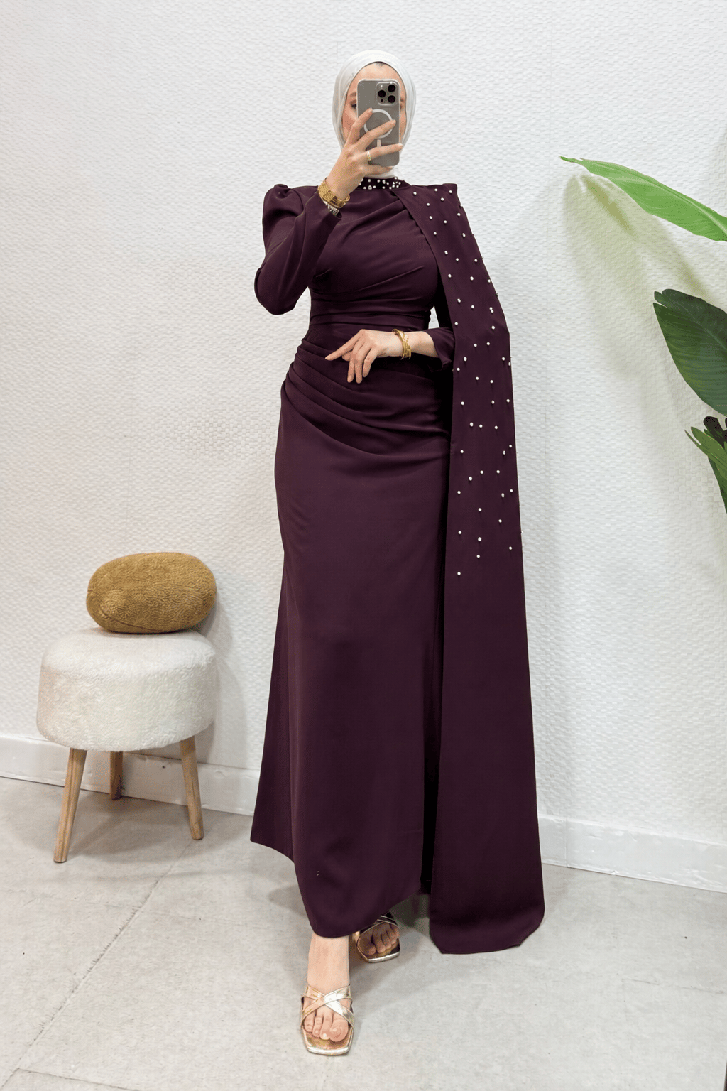 Zerina Taşlı Pelerinli Krep Kumaş Tesettür Abiye- Mürdüm