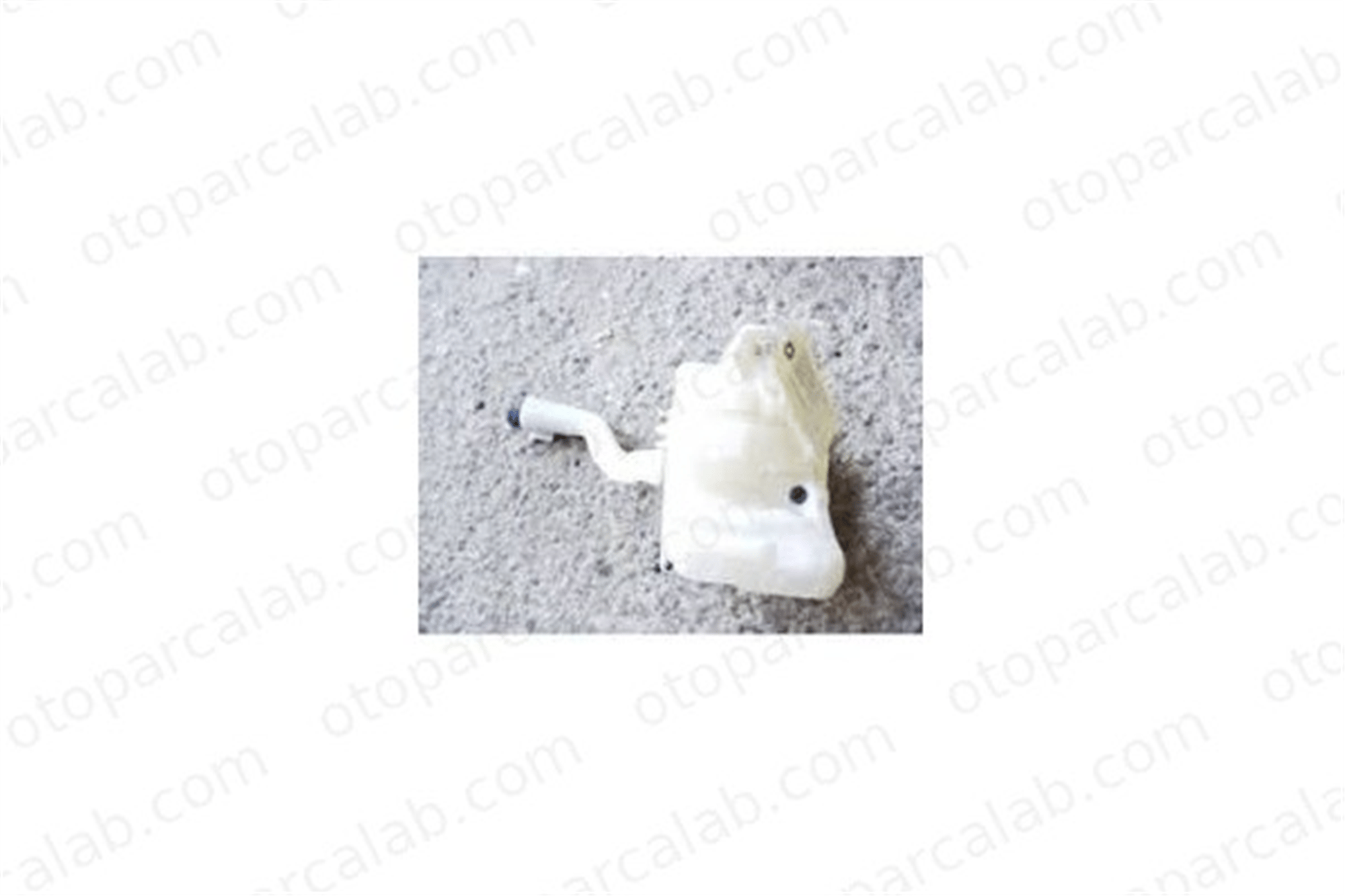 BIRLIK 0568 Radyatör Yedek Su Deposu RENAULT MASTER III Panelvan/Van 217100015R 4406346