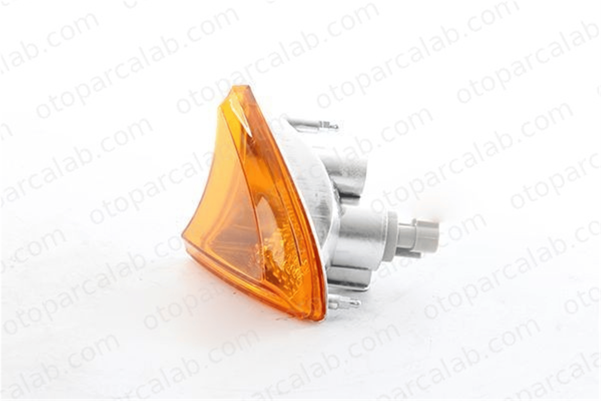 BSG 07-810-003 Sinyal Lambası Sağ IVECO EUROCARGO I-III 42555041 504187906