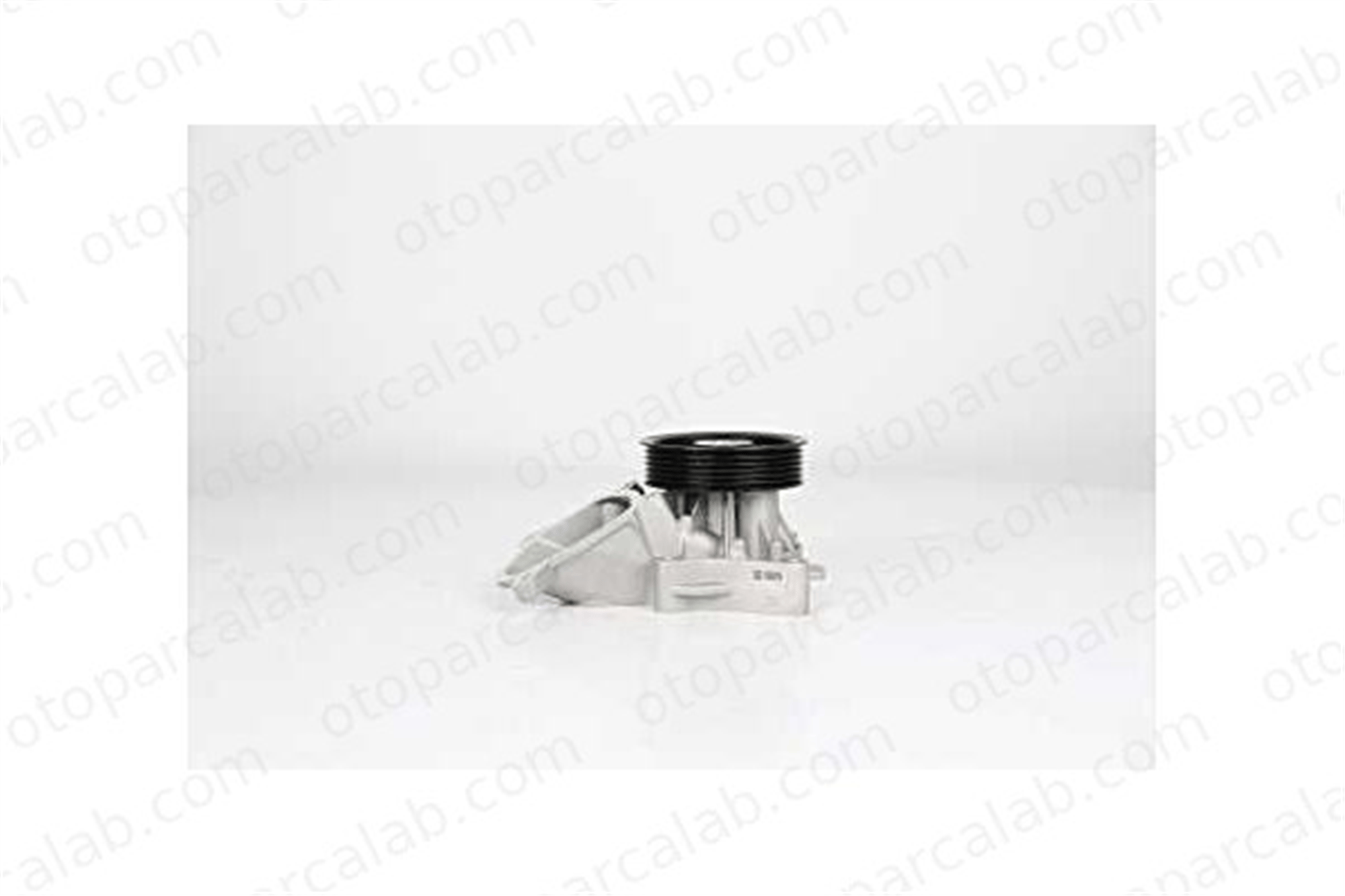 BSG 15-500-014 Devirdaim Su Pompası BMW 5 5 Touring 11517805810 11517790135