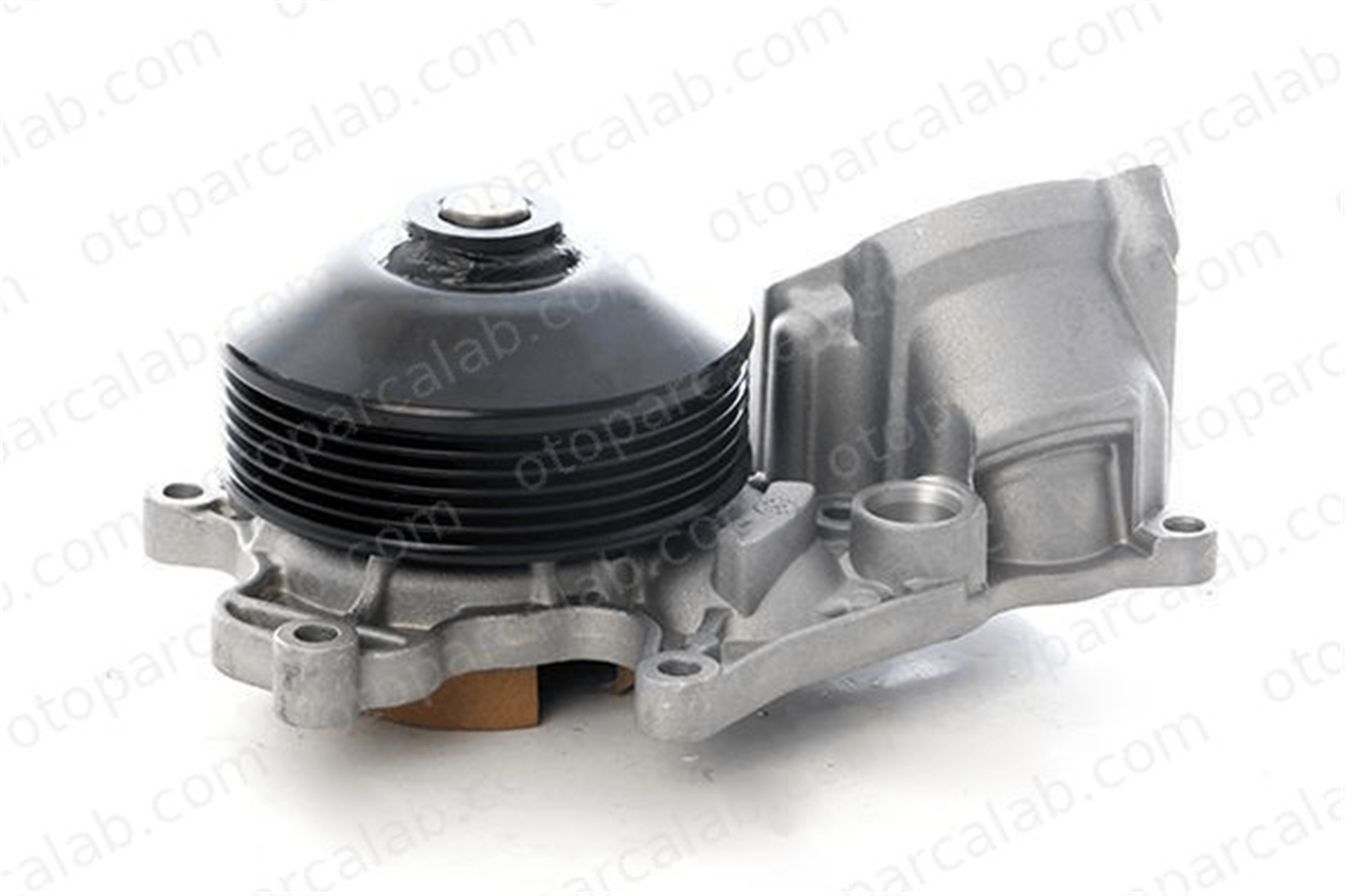 BSG 15-500-024 Devirdaim Su Pompası BMW 1 3 11518516204 11517810833