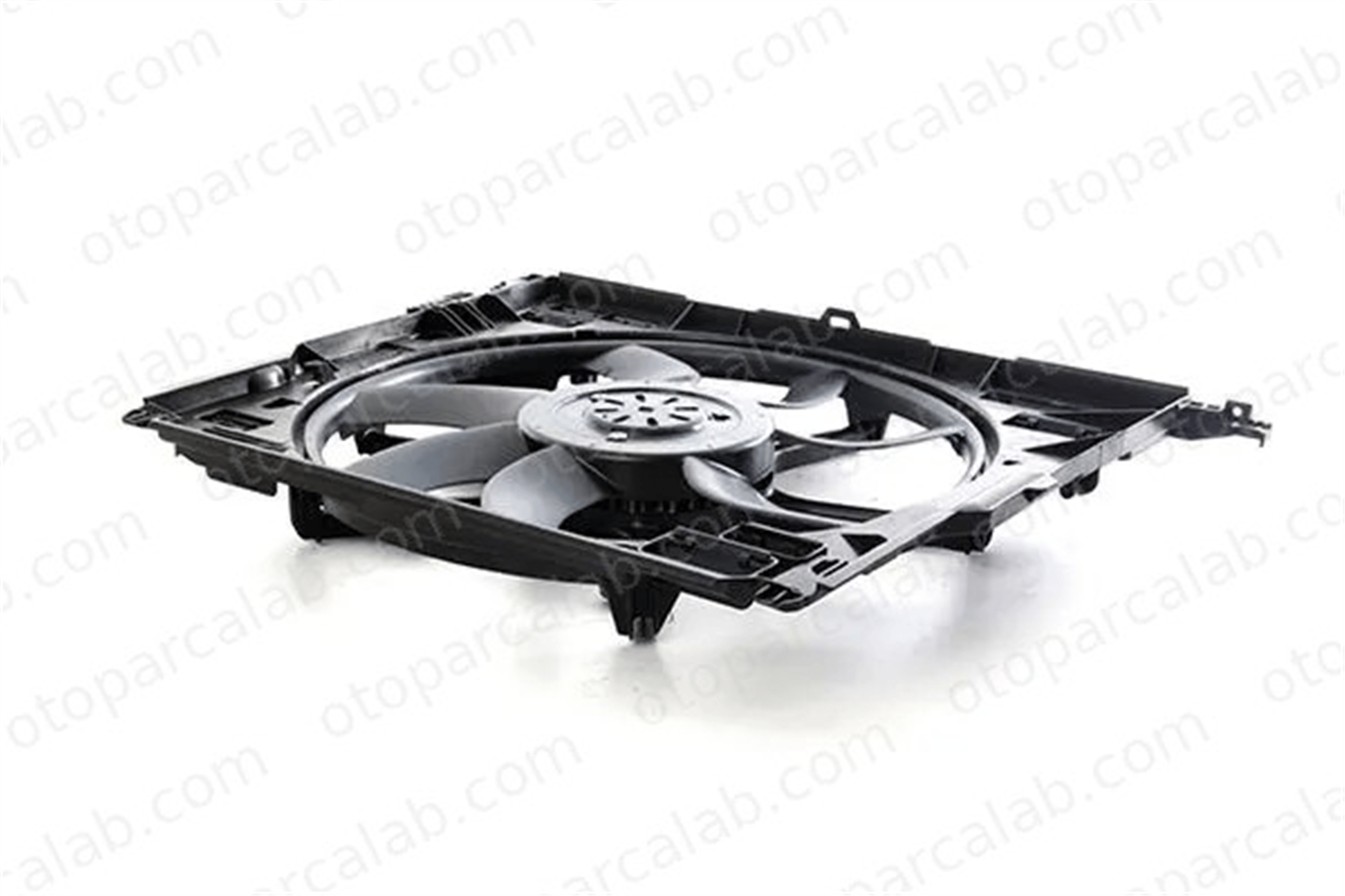 BSG 15-510-010 Radyatör Fan ve Motoru BMW 5 5 Touring 17428509740 17417589031