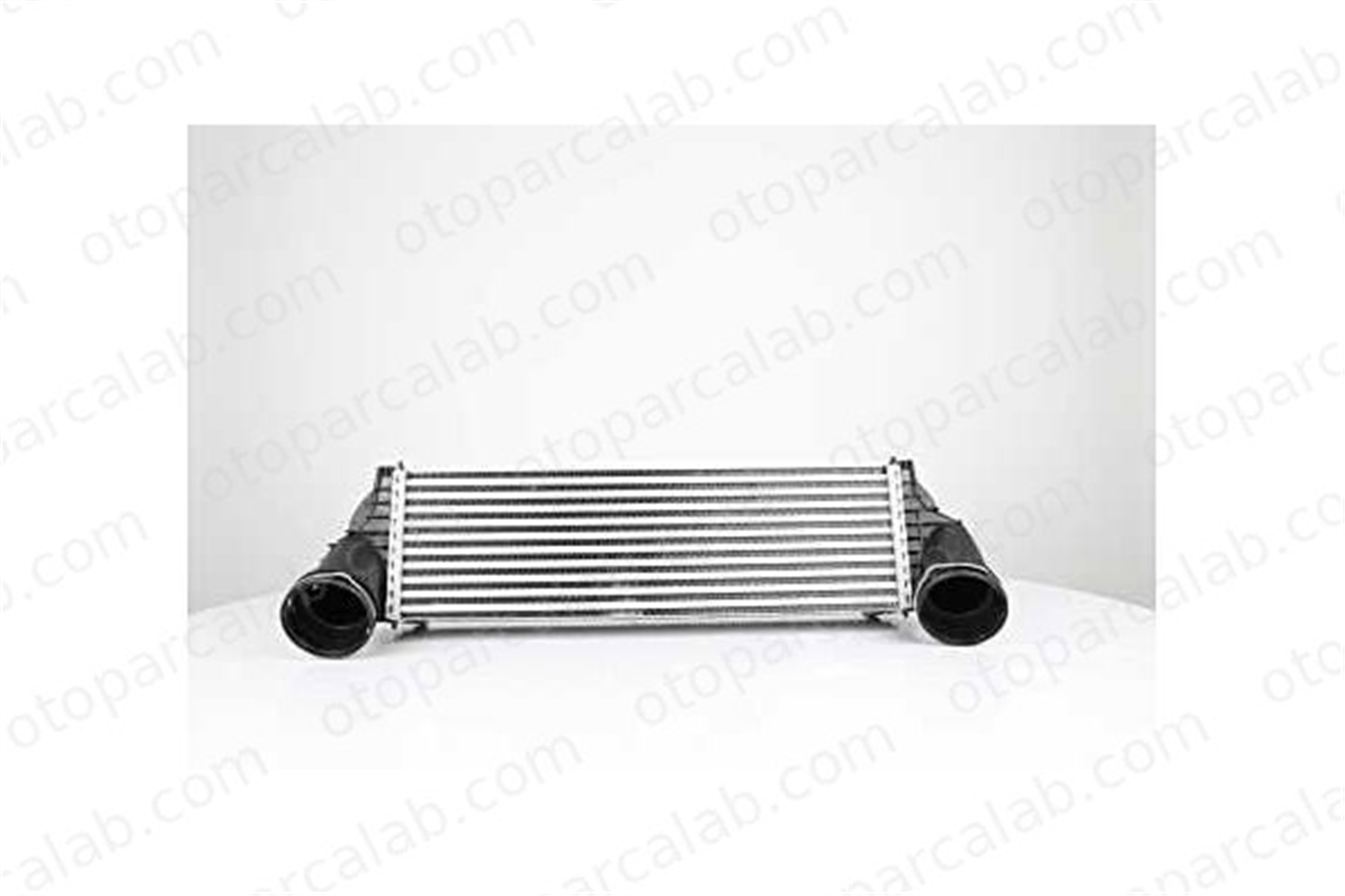 BSG 15-535-007 Turbo Radyatörü BMW X5 X6 17517809321 17517533475