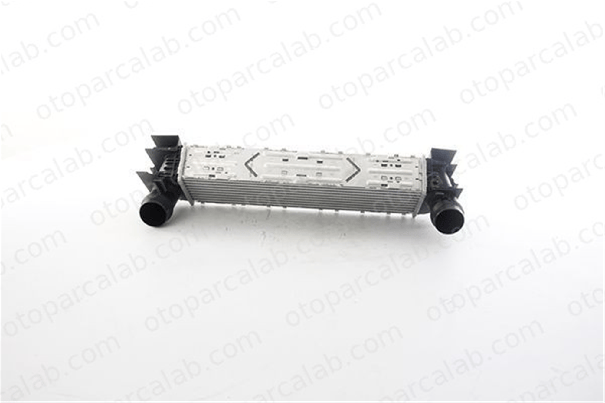 BSG 15-535-025 Turbo Radyatörü BMW 1 3 17517600530 7600530