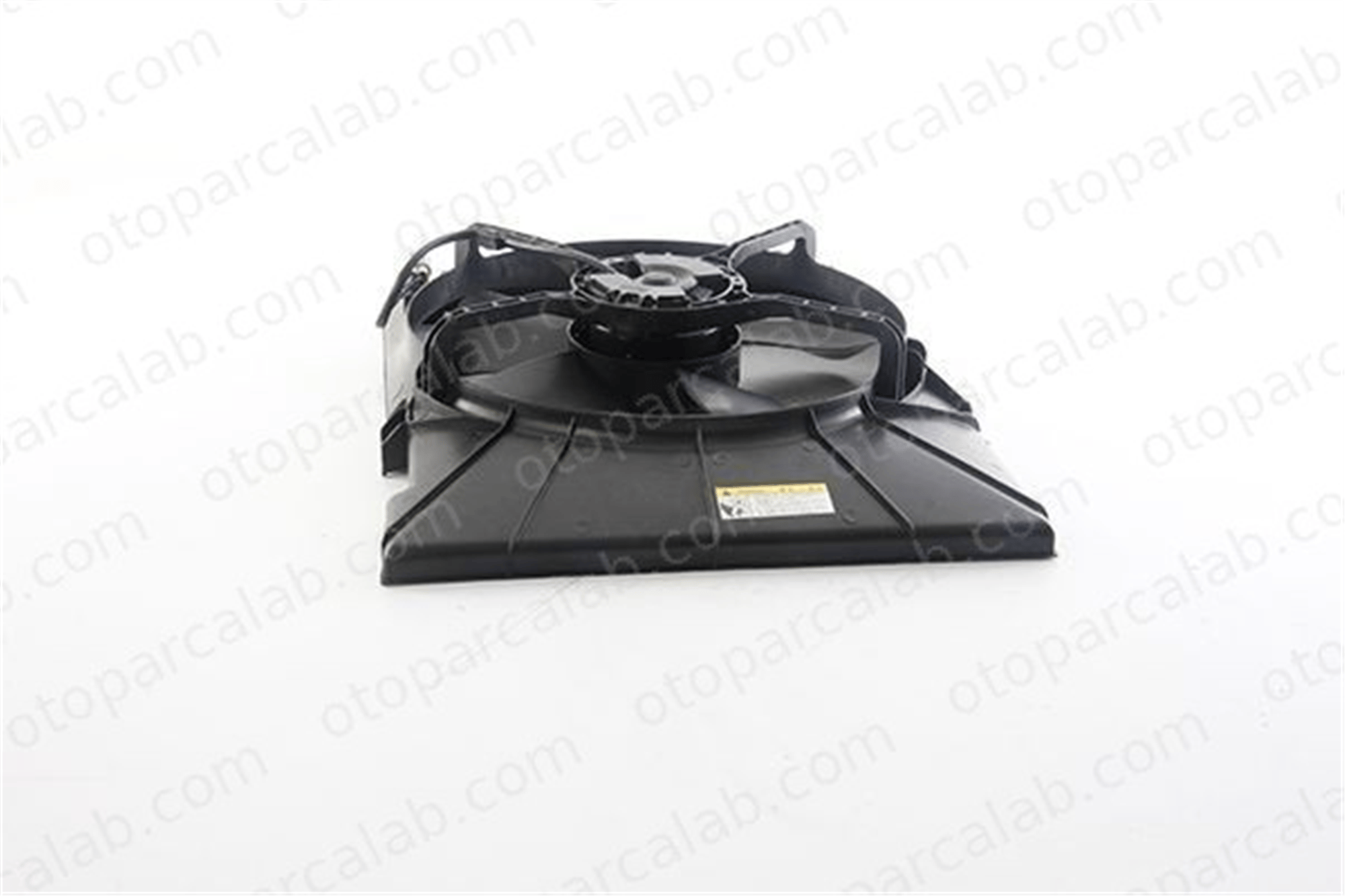 BSG 16-510-001 Radyatör Fan ve Motoru DAEWOO KALOS CHEVROLET AVEO / KALOS Hatchback 96536666 93742491